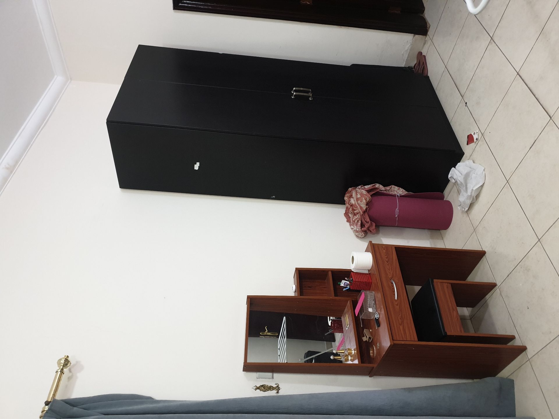 Wardrobe - Image 4