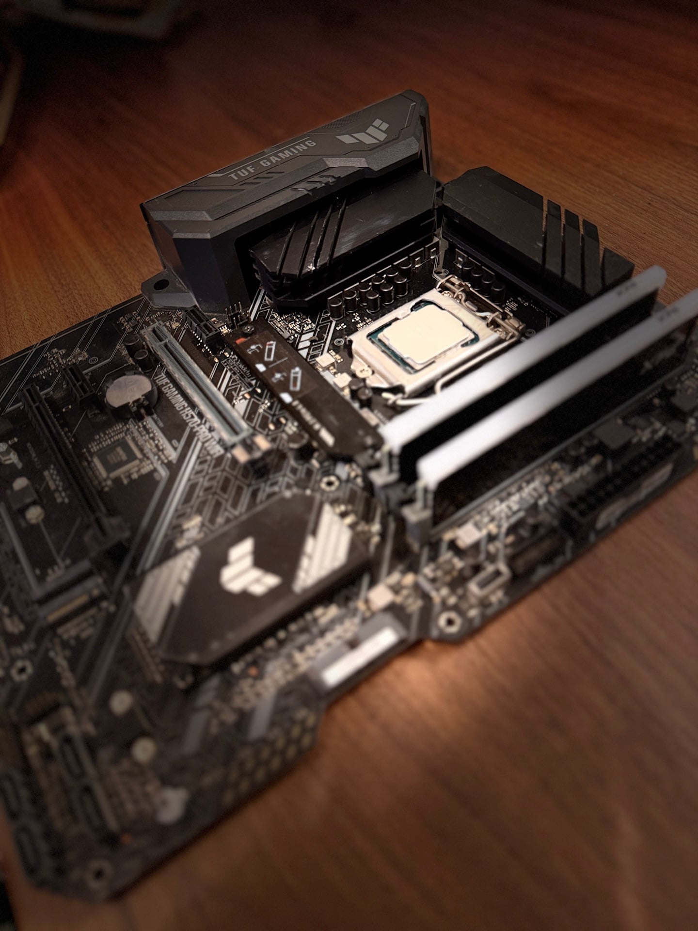ASUS TUF H580 Pro WiFi 6 + CPU I5 10400 F + 32 GB DDR4 RAM - Image 1