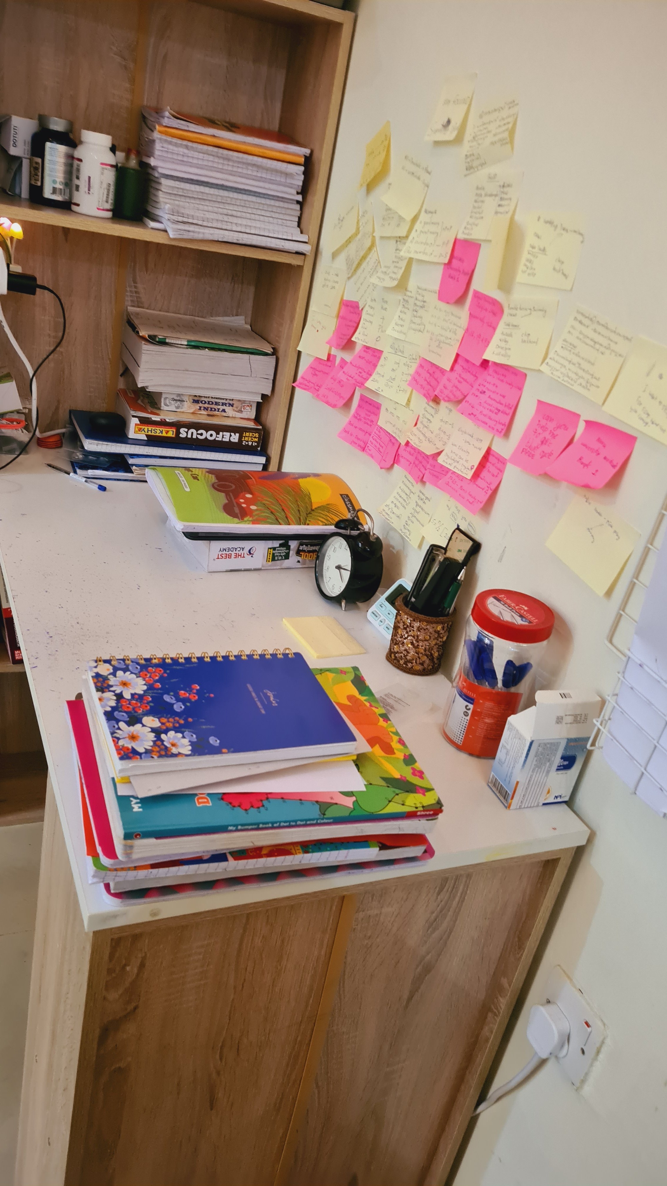Study table for sale - Image 3