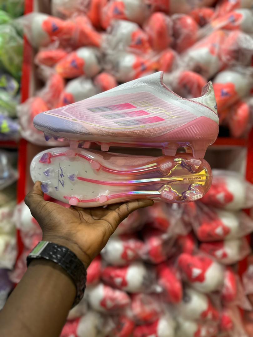 Football shoes - Image 2