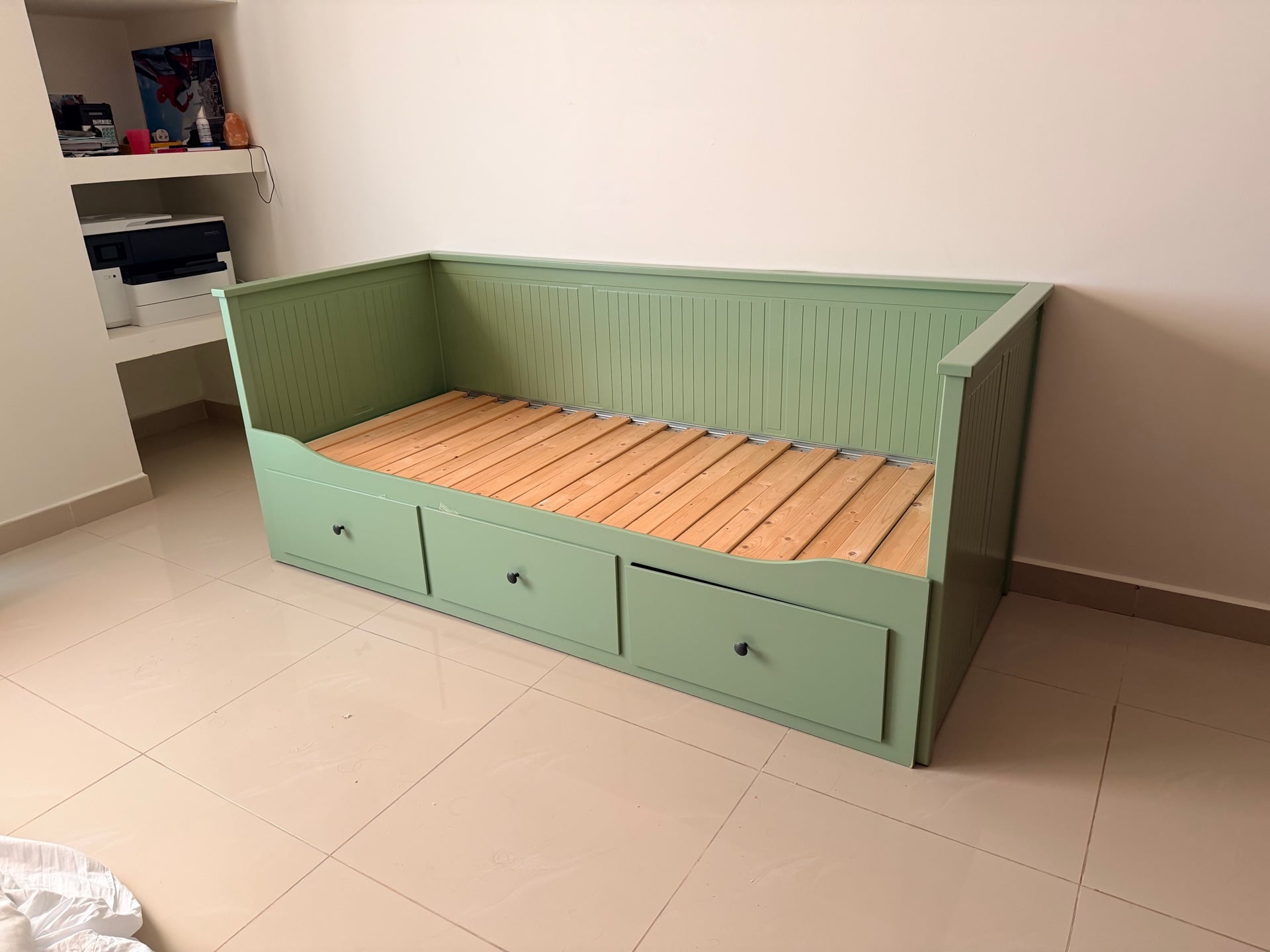 Ikea HEMNES bed 3 drawers green color - Image 3