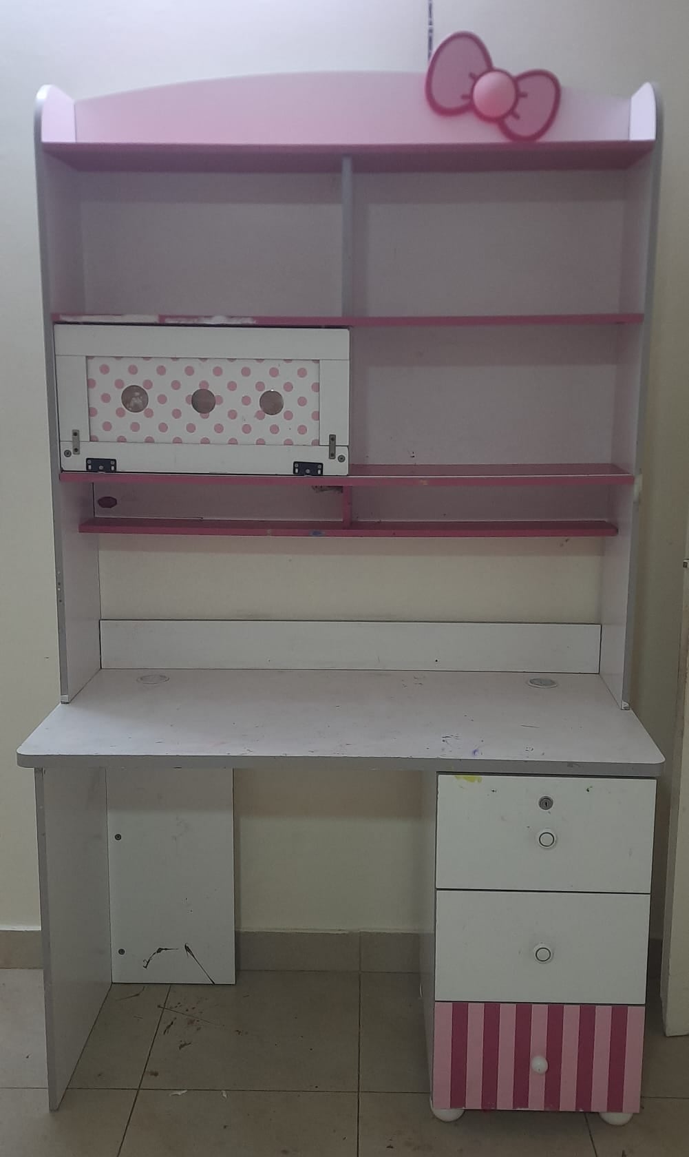 Kids Study table  - Image 4