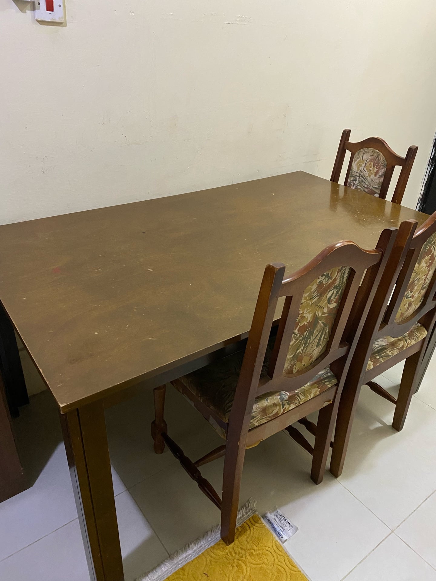 Used Table and 3 chairs good condition - Image 1