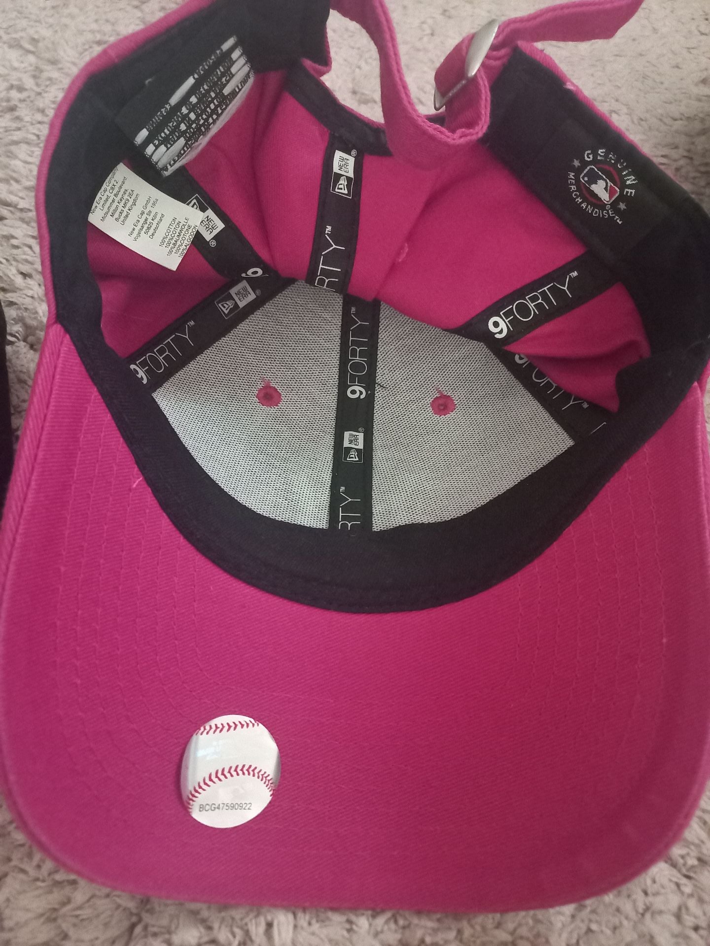New York Yankees Pink Cap - Image 2