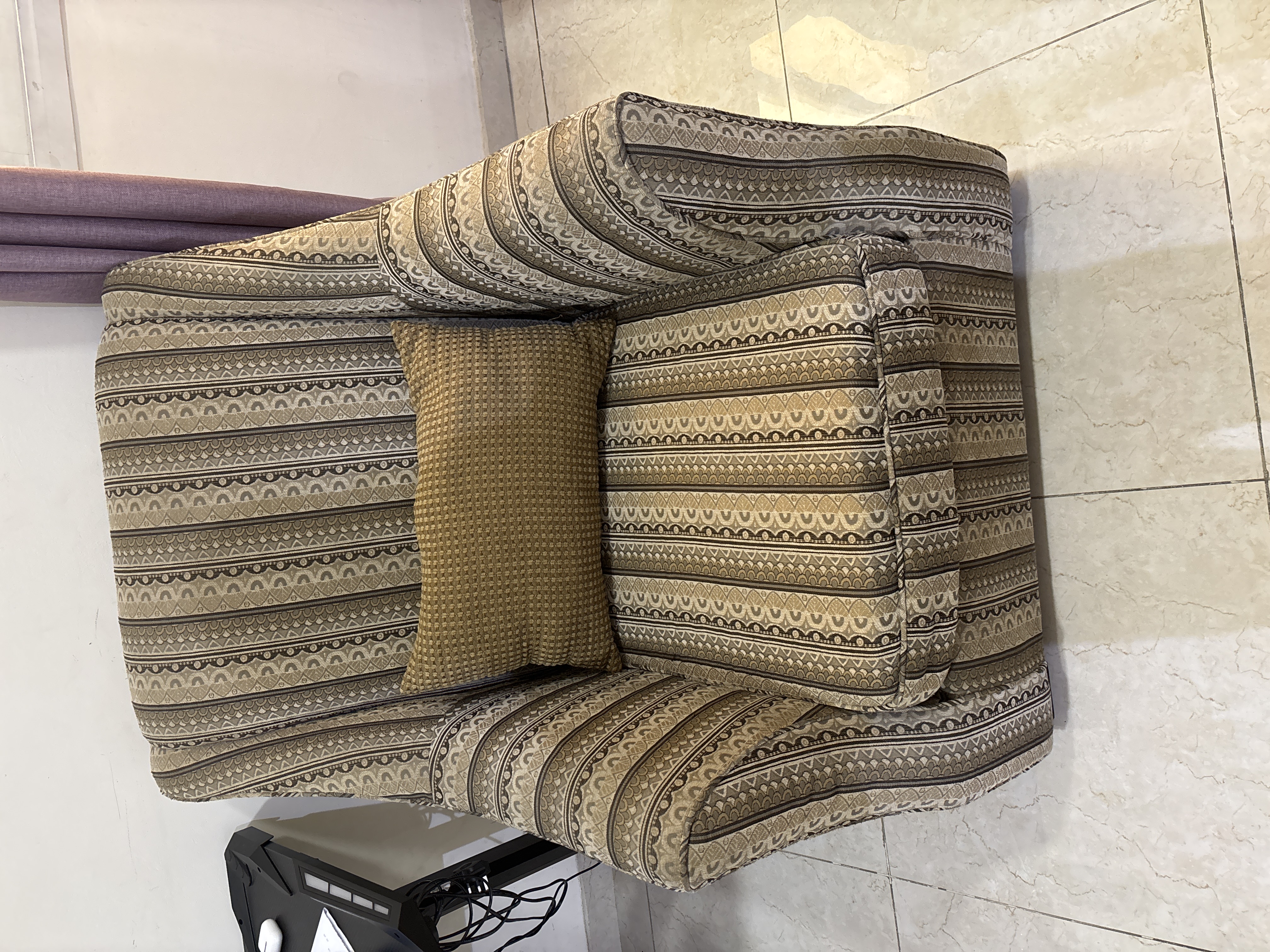 Dining table, chairs and single seat sofa - Image 3