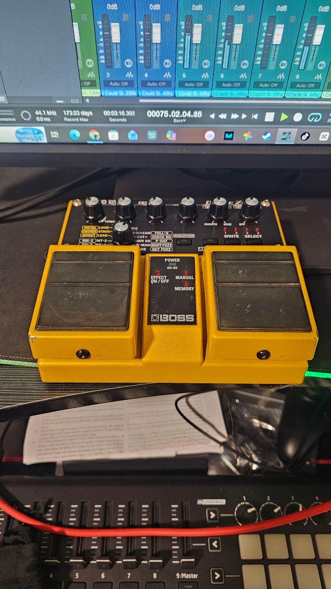 Guitar pedals - Image 2