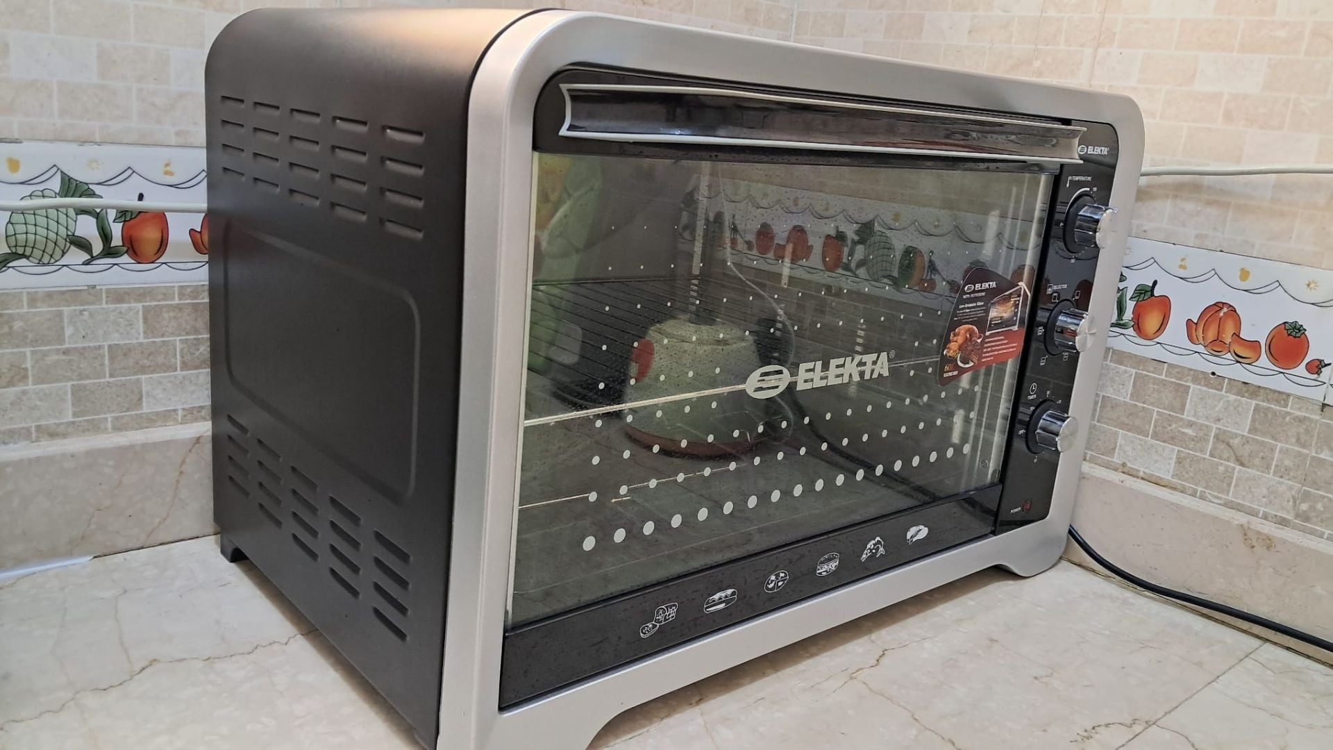 Elekta Electric Oven  - Image 8
