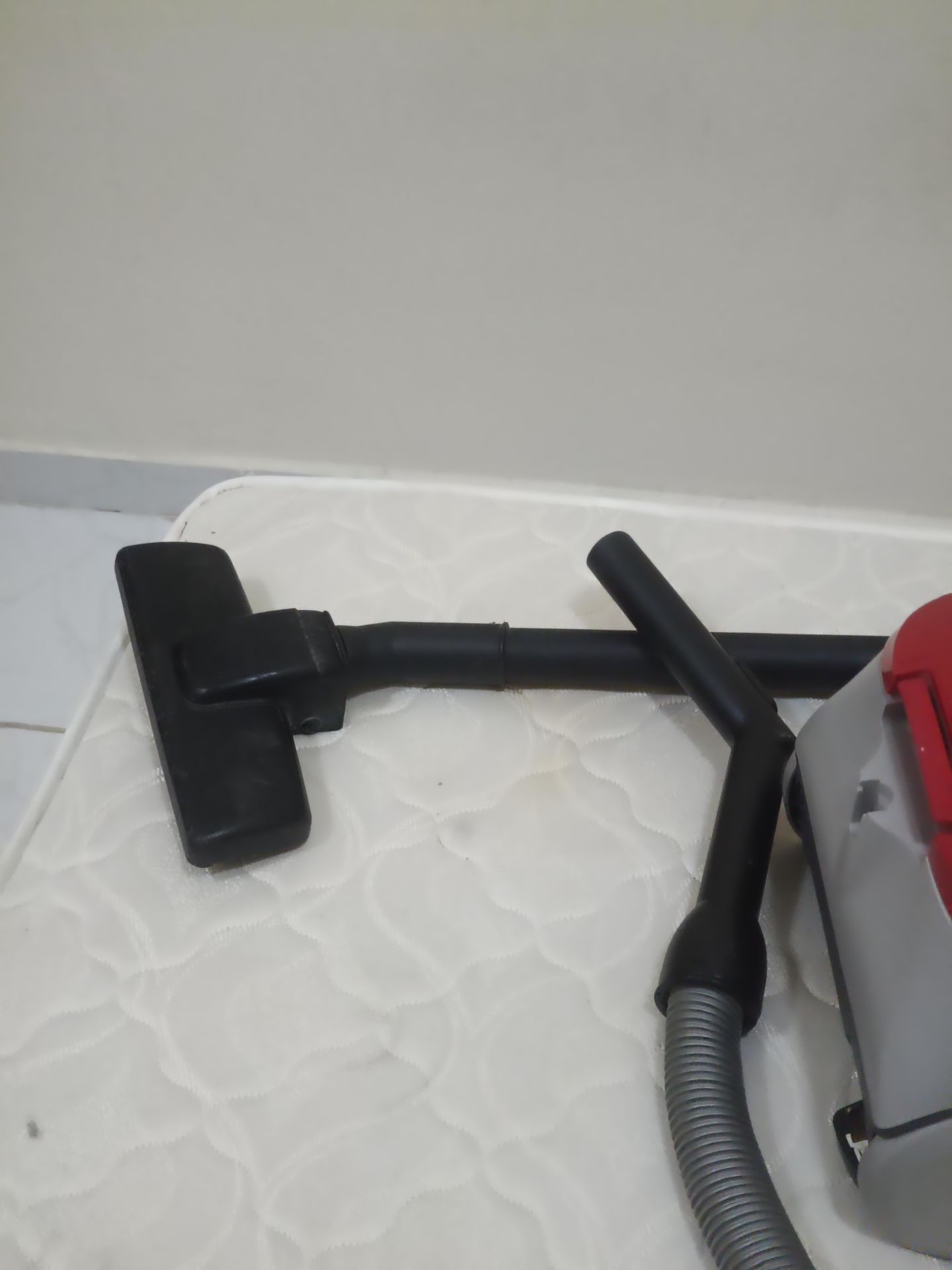 vacuum cleaner  - Image 4