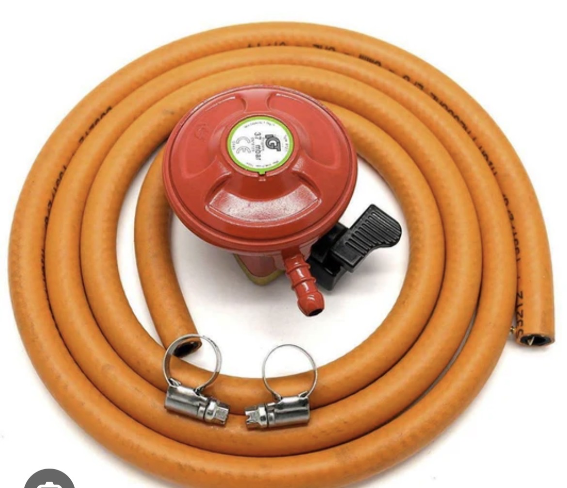 Gas cylinder with regulator & pipe   - Image 3