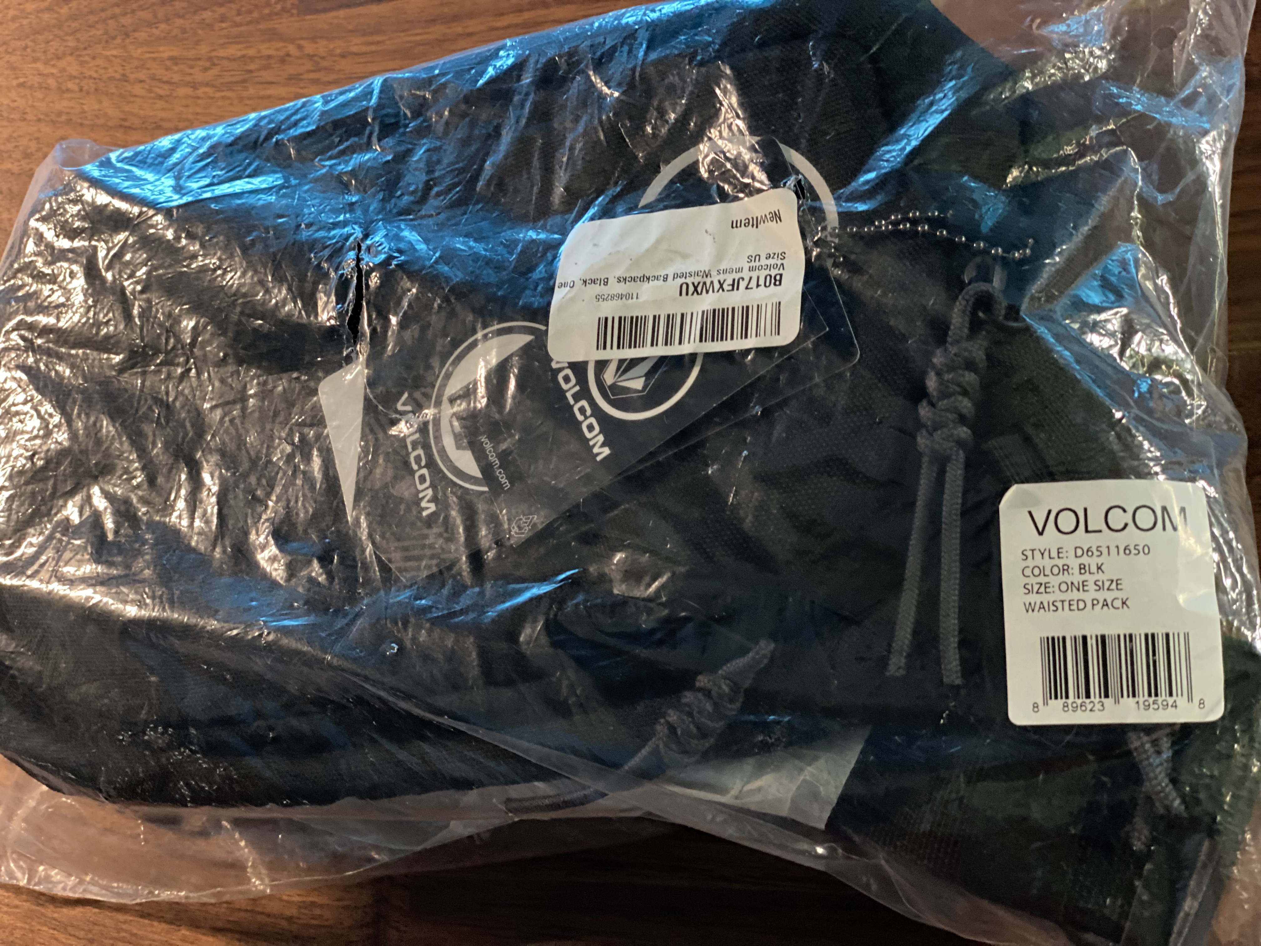 Brand New Volcom Waisted Pack - Image 6