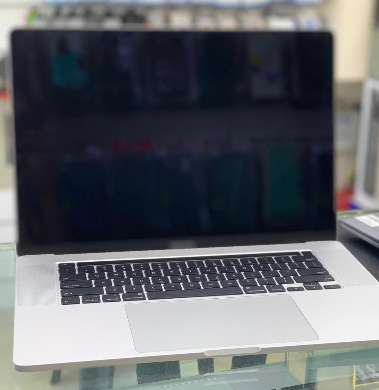 MacBook Pro 16-inch (2019) - Model A2141 - Image 5