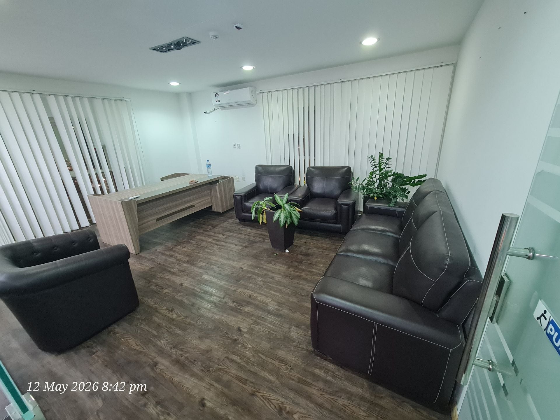 Office furniture  - Image 4