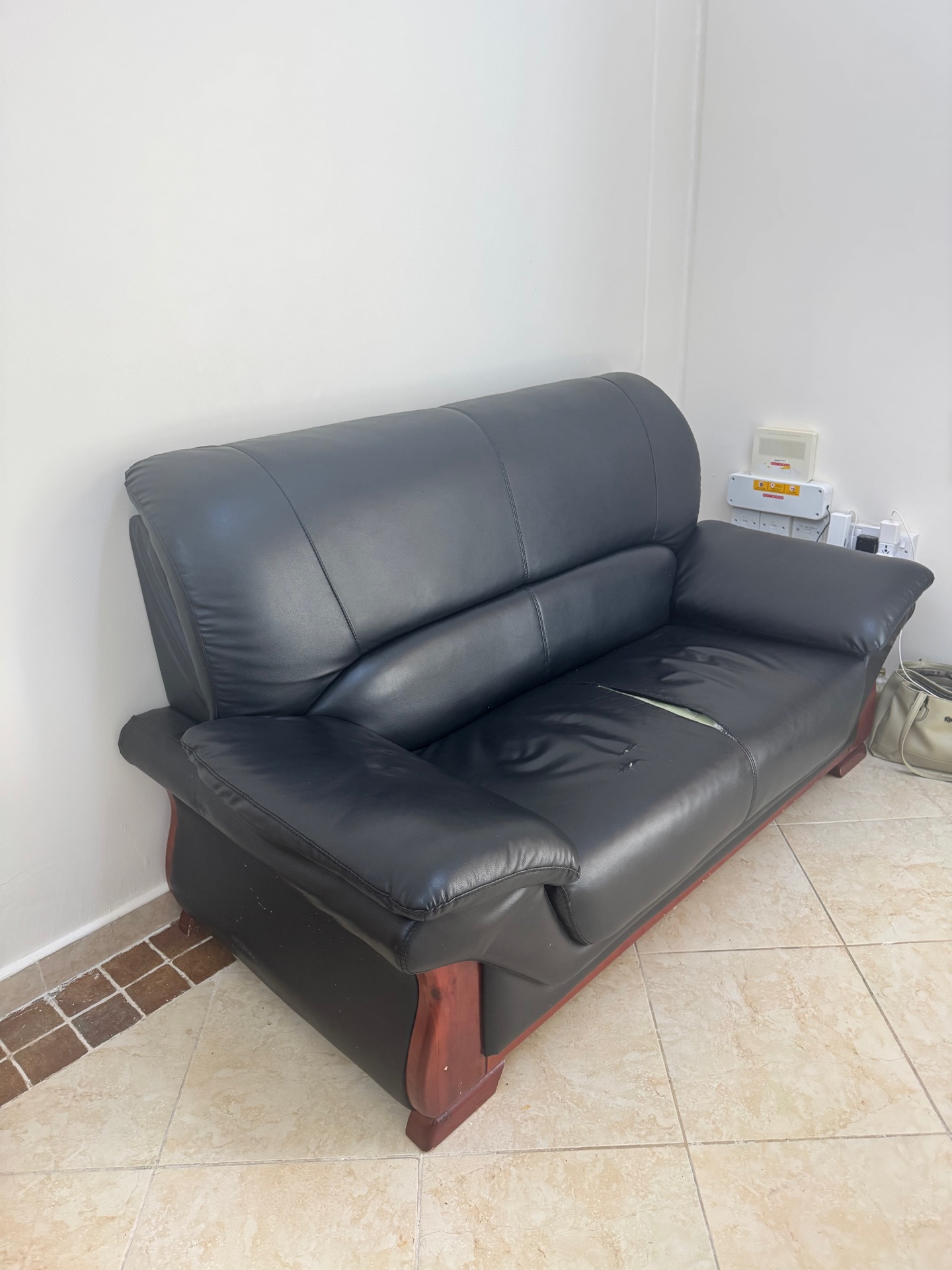 Used 2-Seater Sofa for free in Al khor community - Image 3