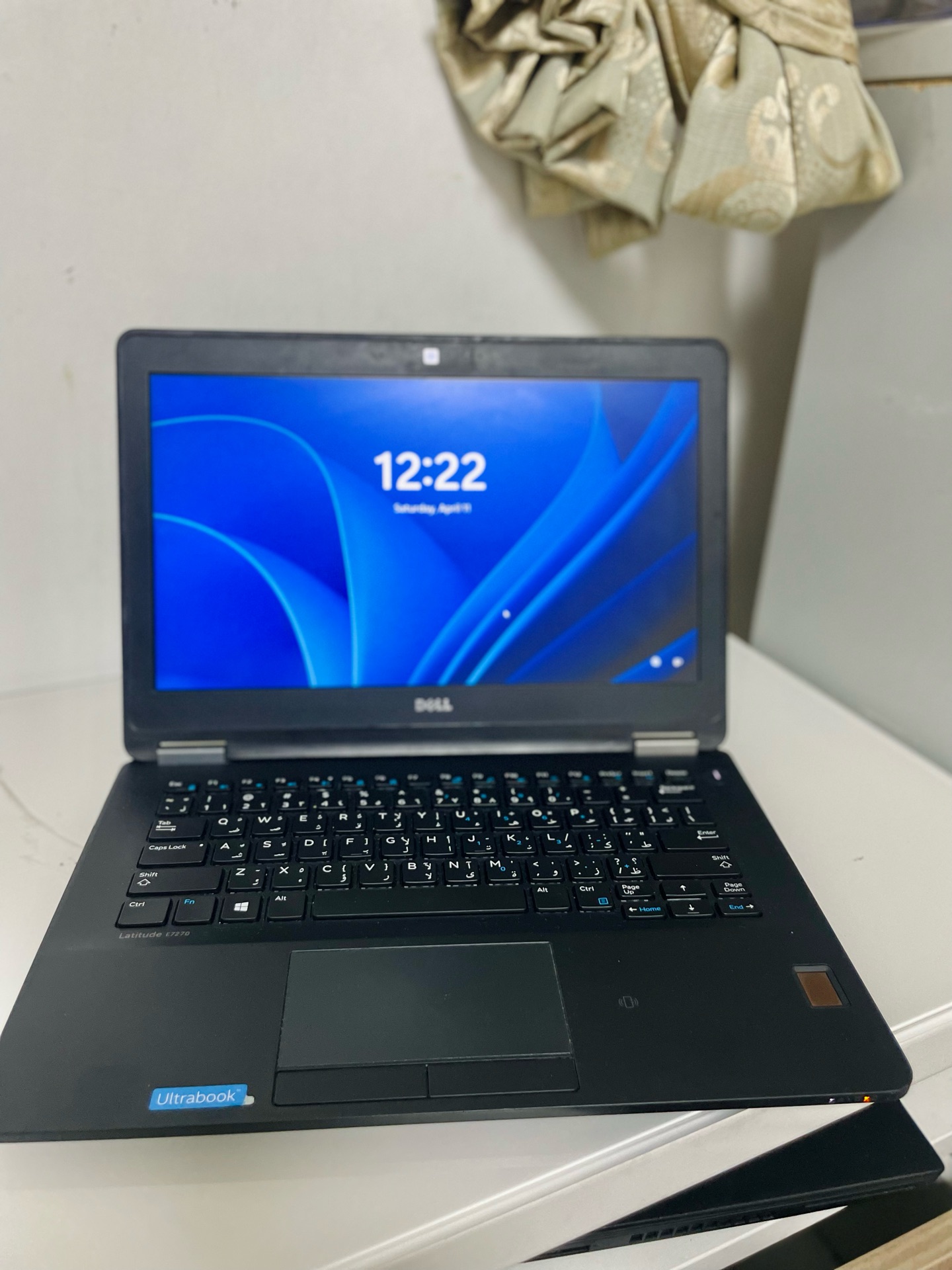 DELL LATITUDE E7270 i7 A+ Condition  - Image 2