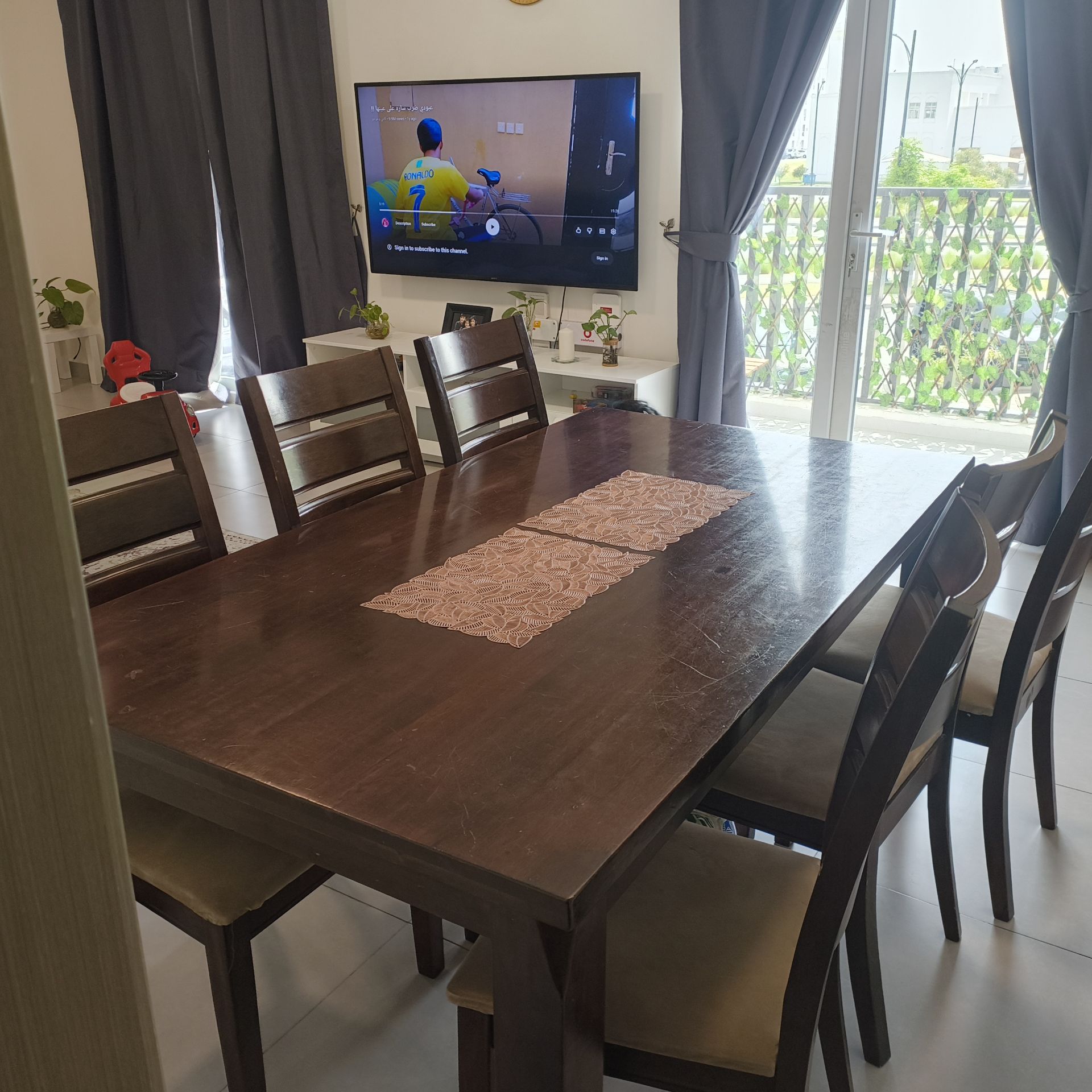 dining table set with 6 chair - Image 1