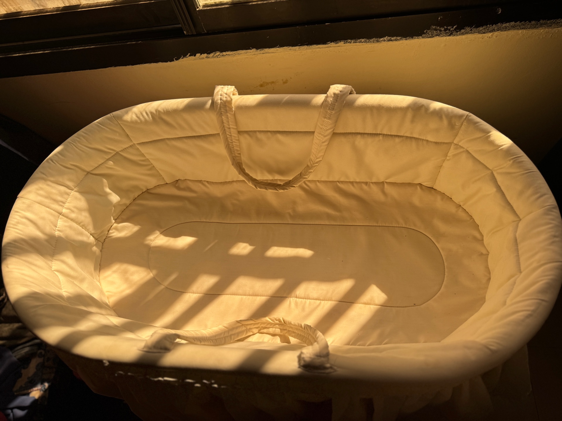 Baby bed / basket - Image 2