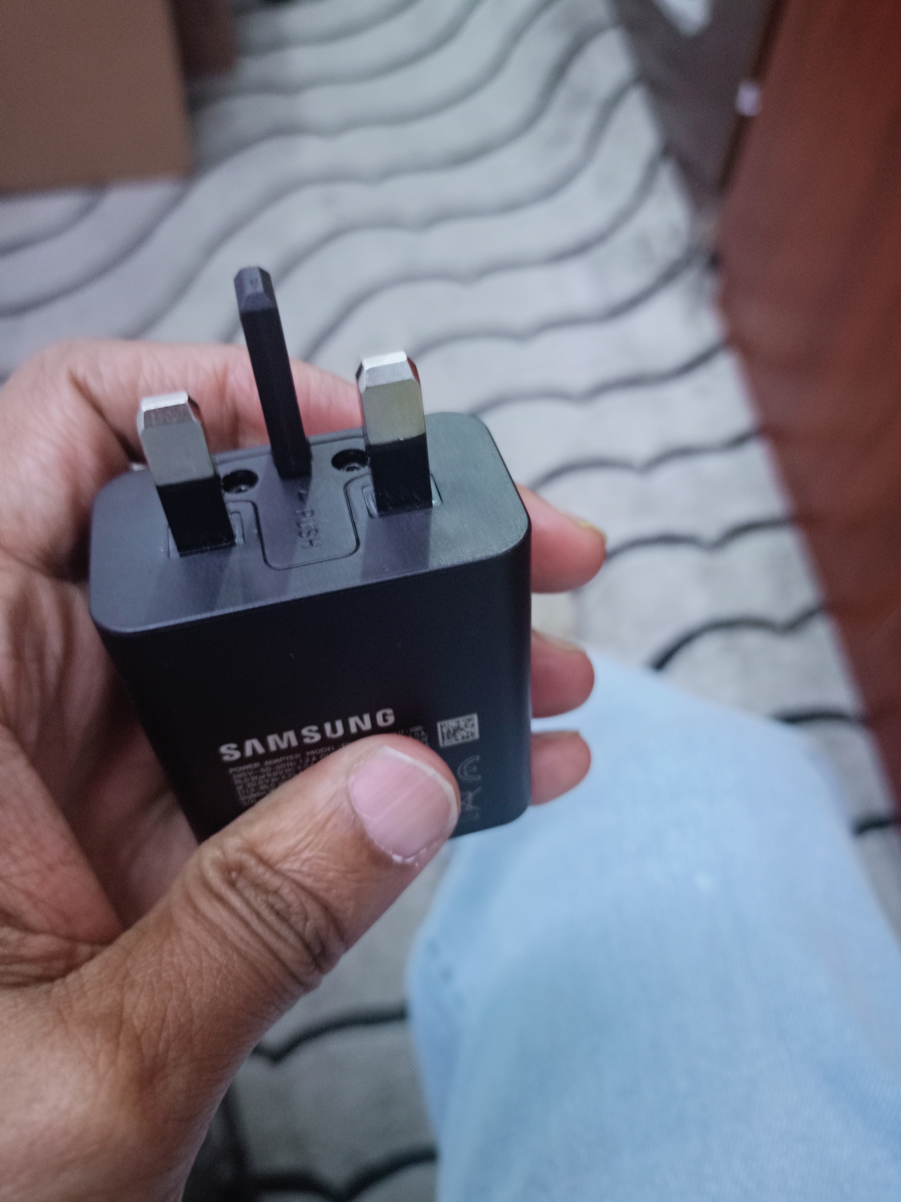 Samsung 45 wt Vietnam original adapter available  - Image 2