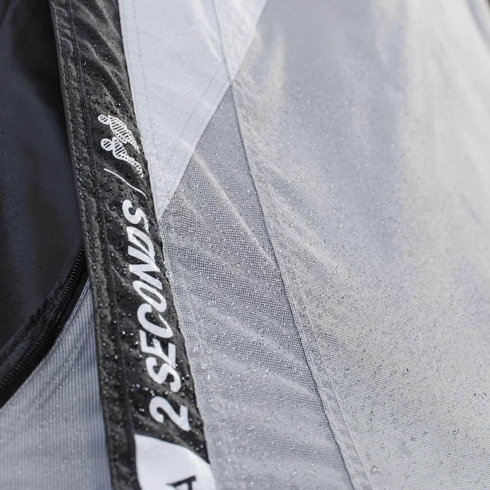 Decathlon Instant 2-person camping tent, 2 Seconds Fresh & Black - Image 2
