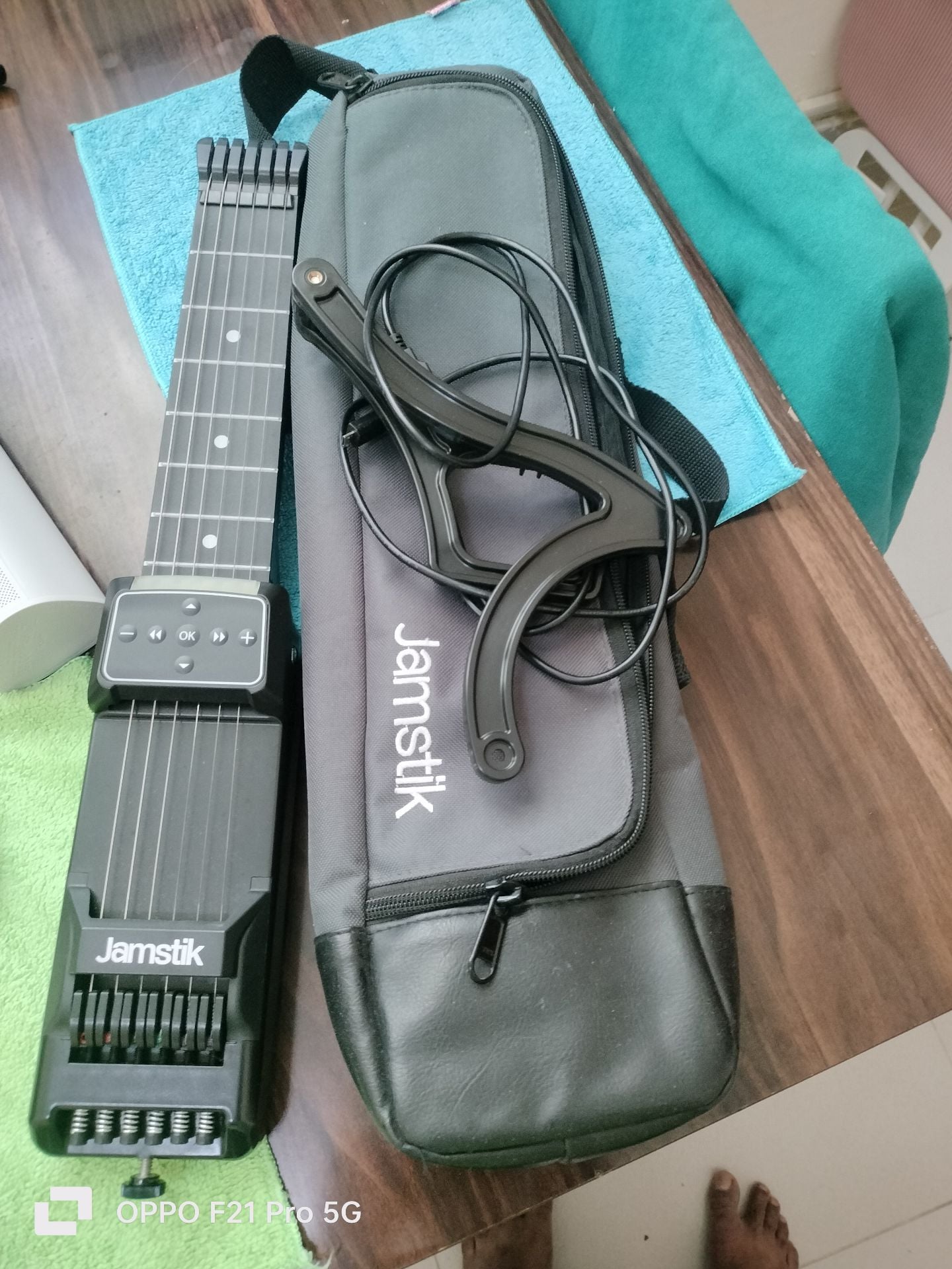 Smast Guitar  - Image 3