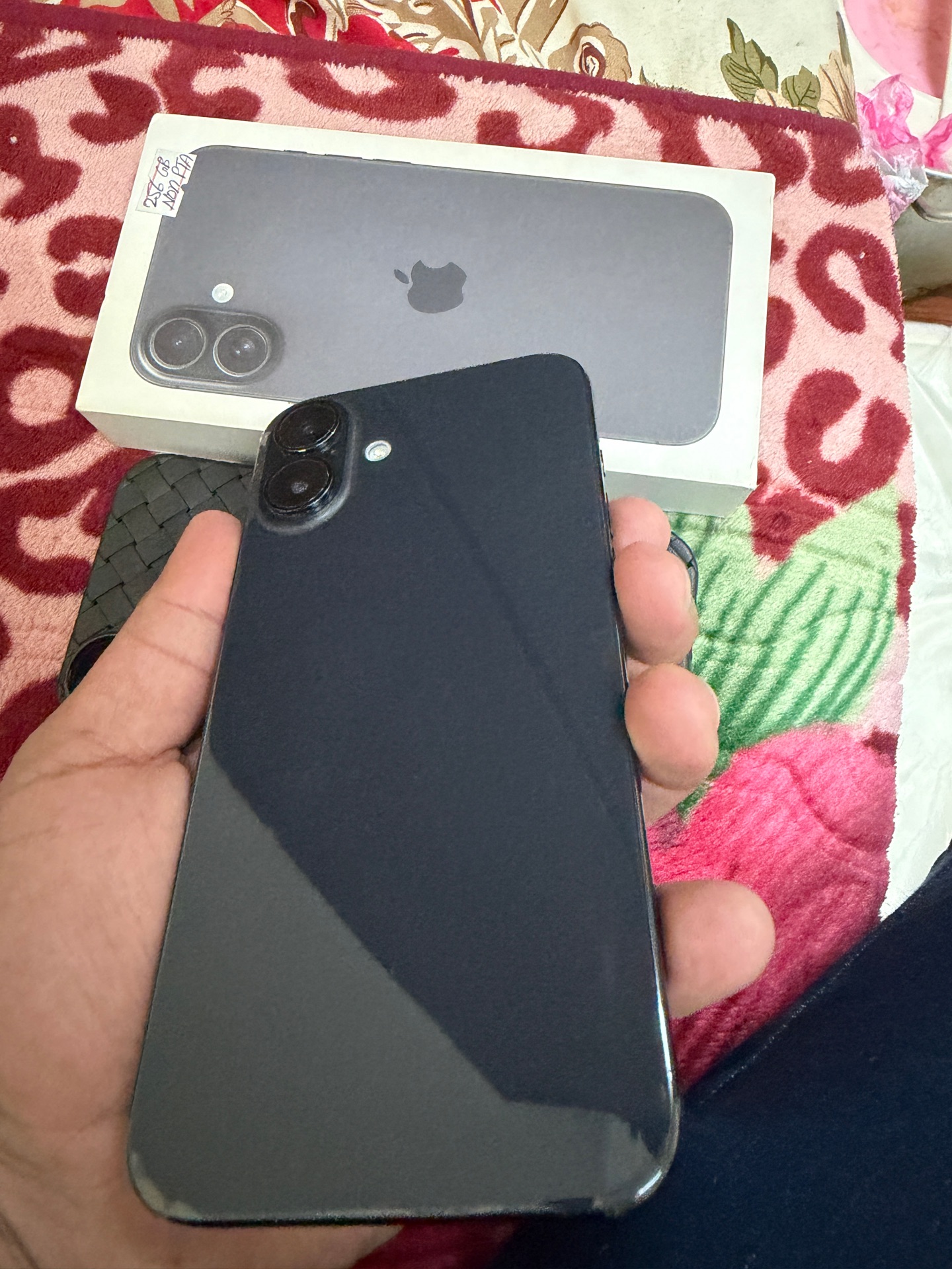 iPhone 16 Plus 256GB Black | Factory Unlocked | 94% Battery | Excellent Conditio - Image 2