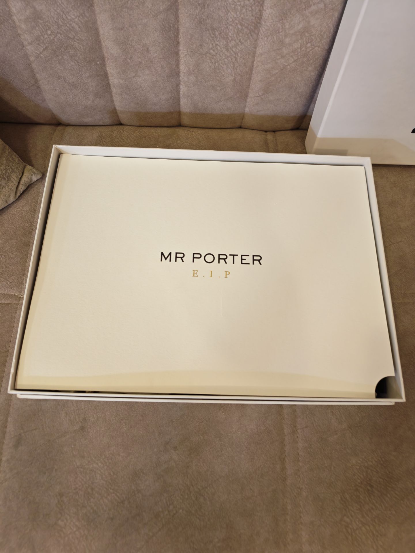 For Sale Luxurious Document and Laptop Portfolio Brand New
An exclusive and limi - Image 6