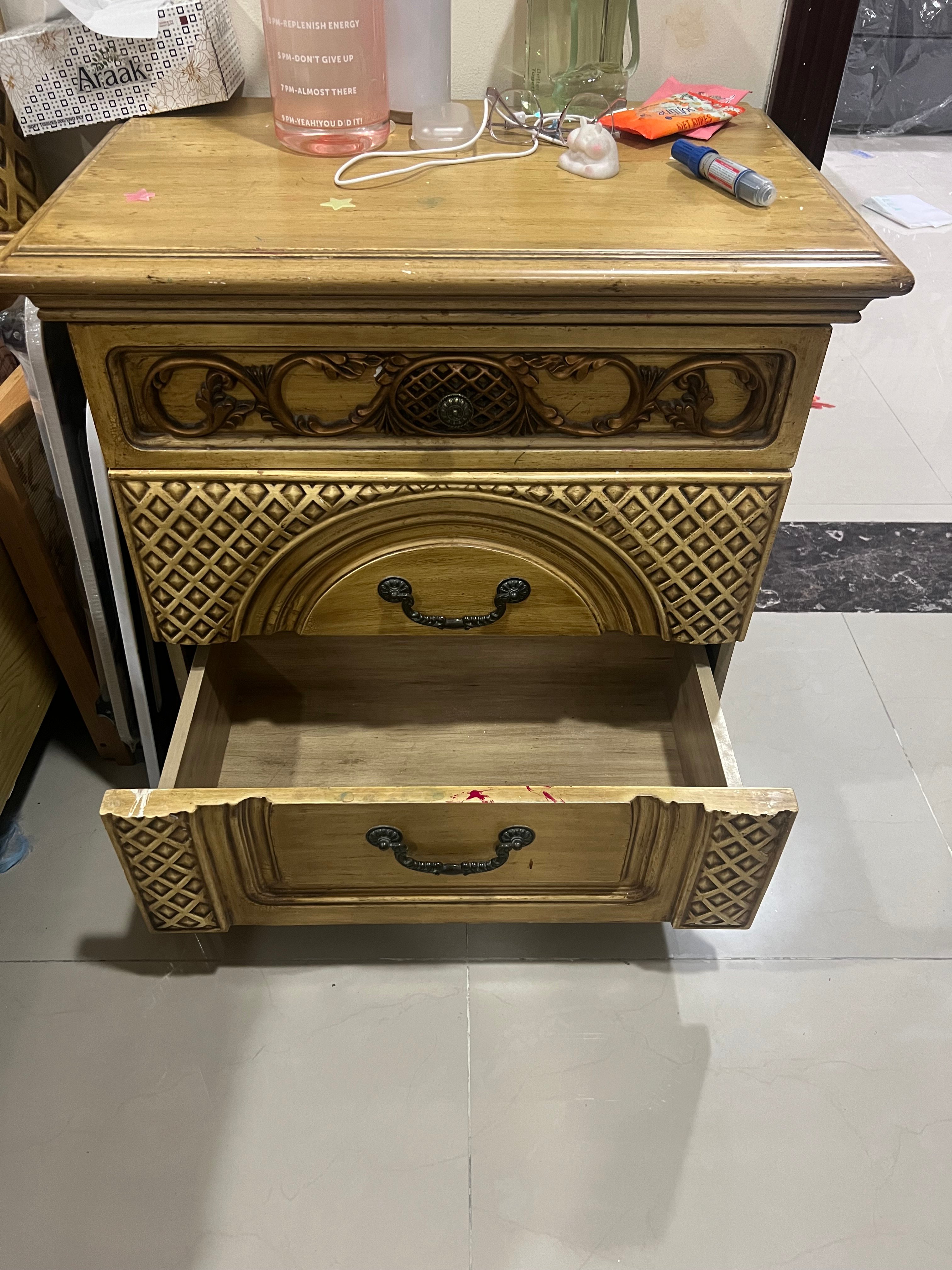 طقم غرفة نوم بحالة ممتازة - Image 7