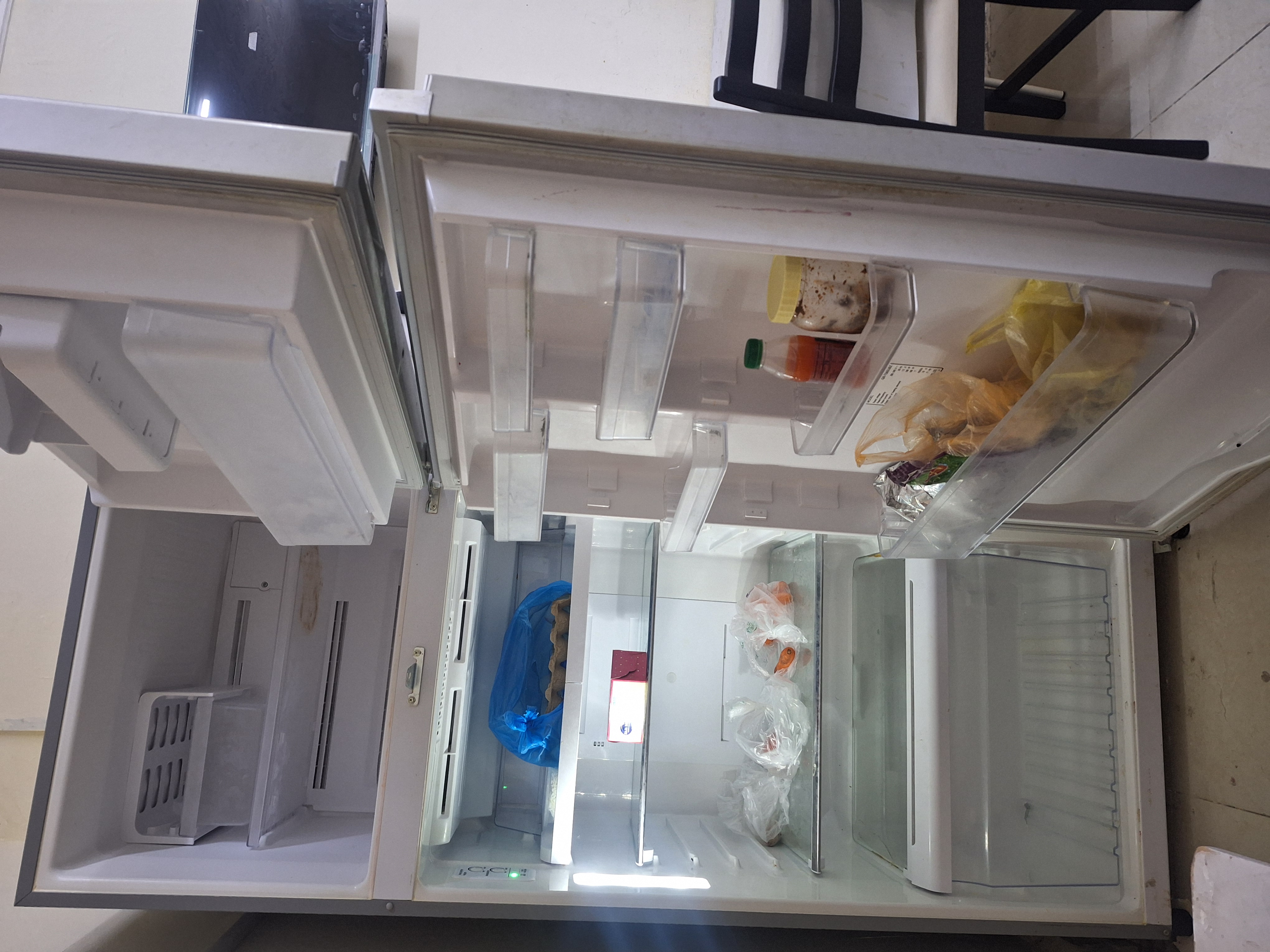 BED & MATTRESS  & REFRIGERATOR URGENT SALE  QUEEN SIZE  - Image 3