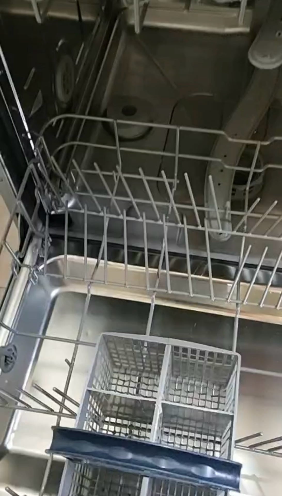 Hisense Dishwasher - Excellent Condition - Image 6