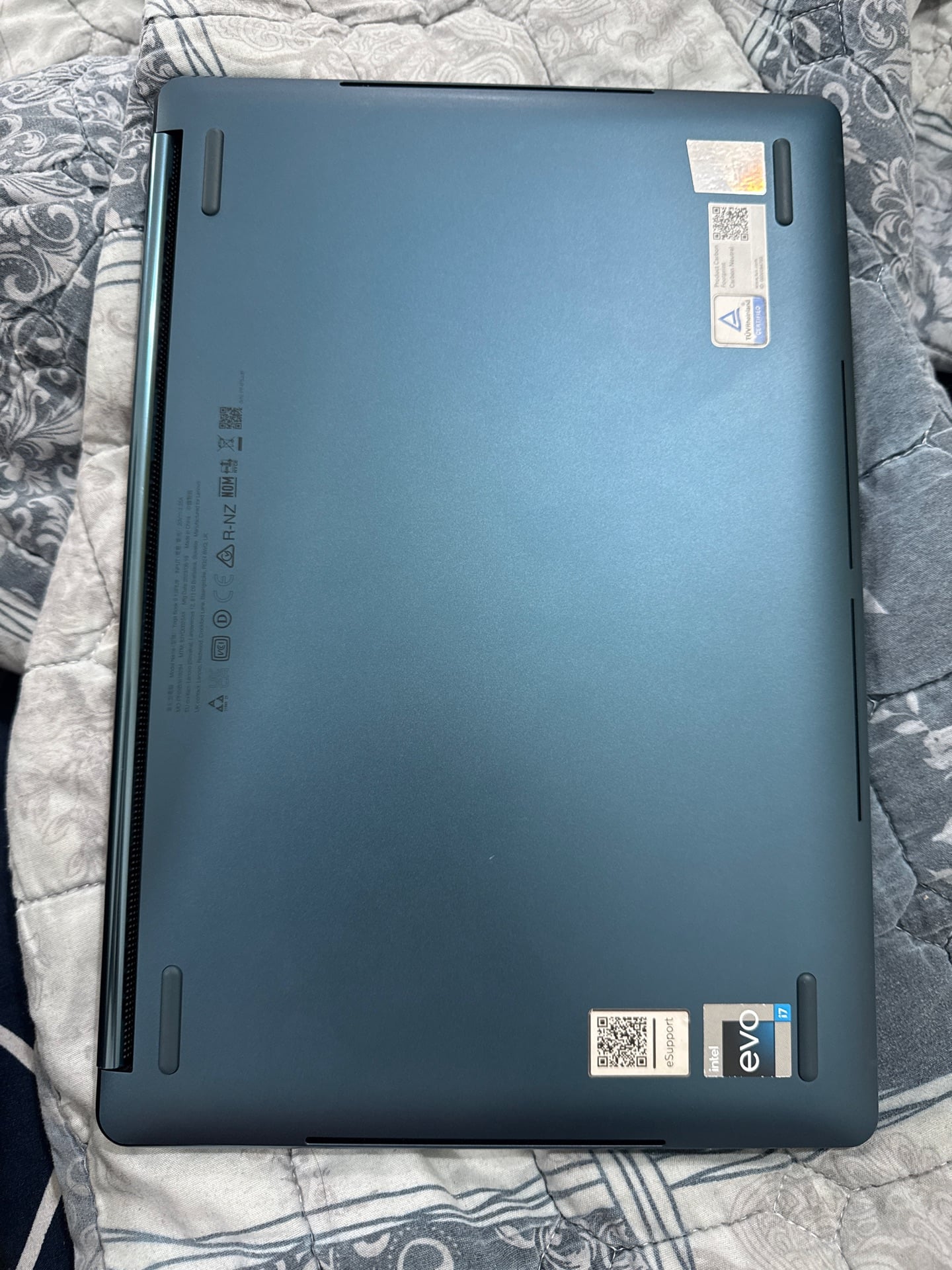 Lenovo book9i dual screen - Image 3