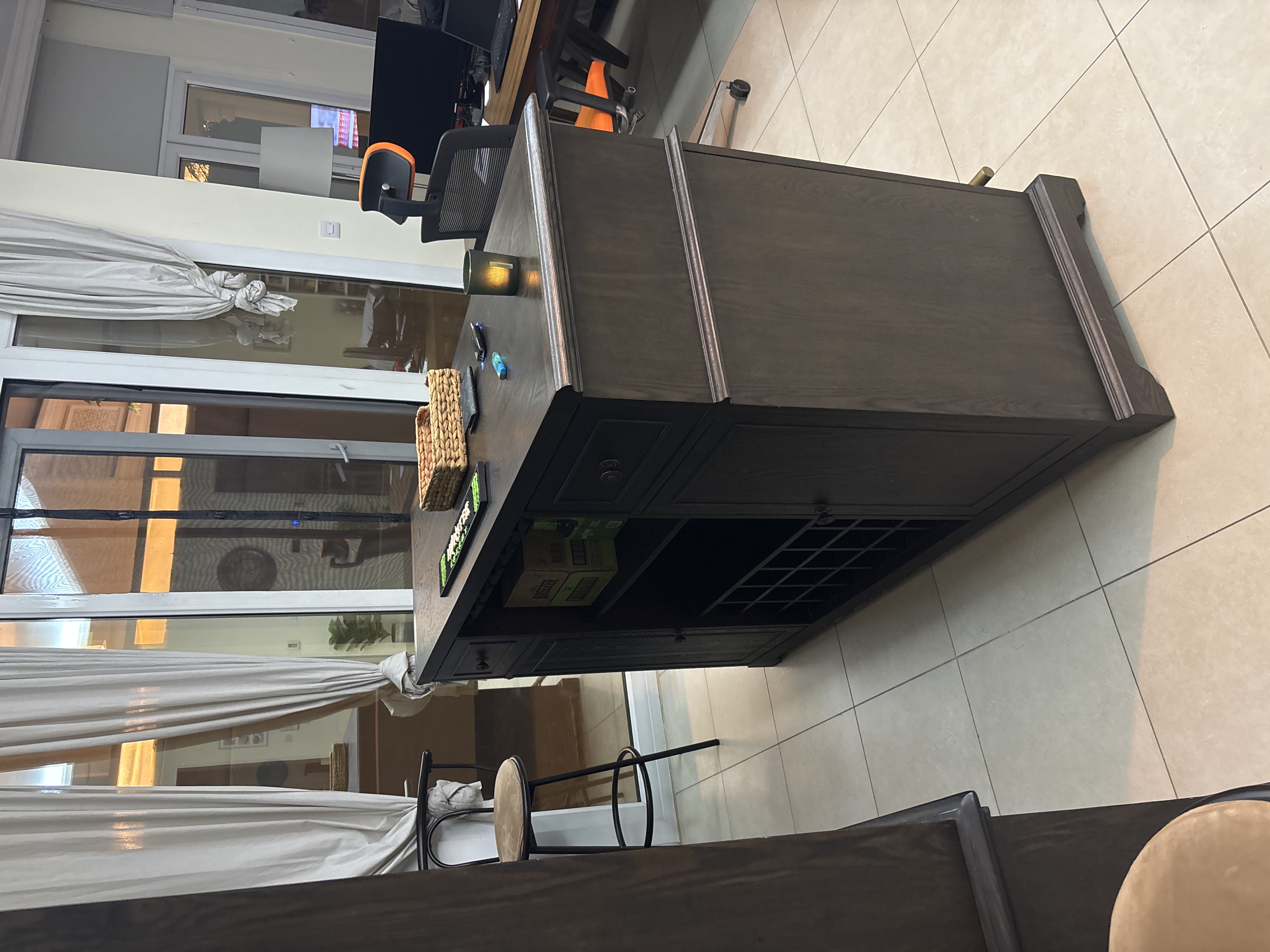 Large bar set with stools  - Image 6