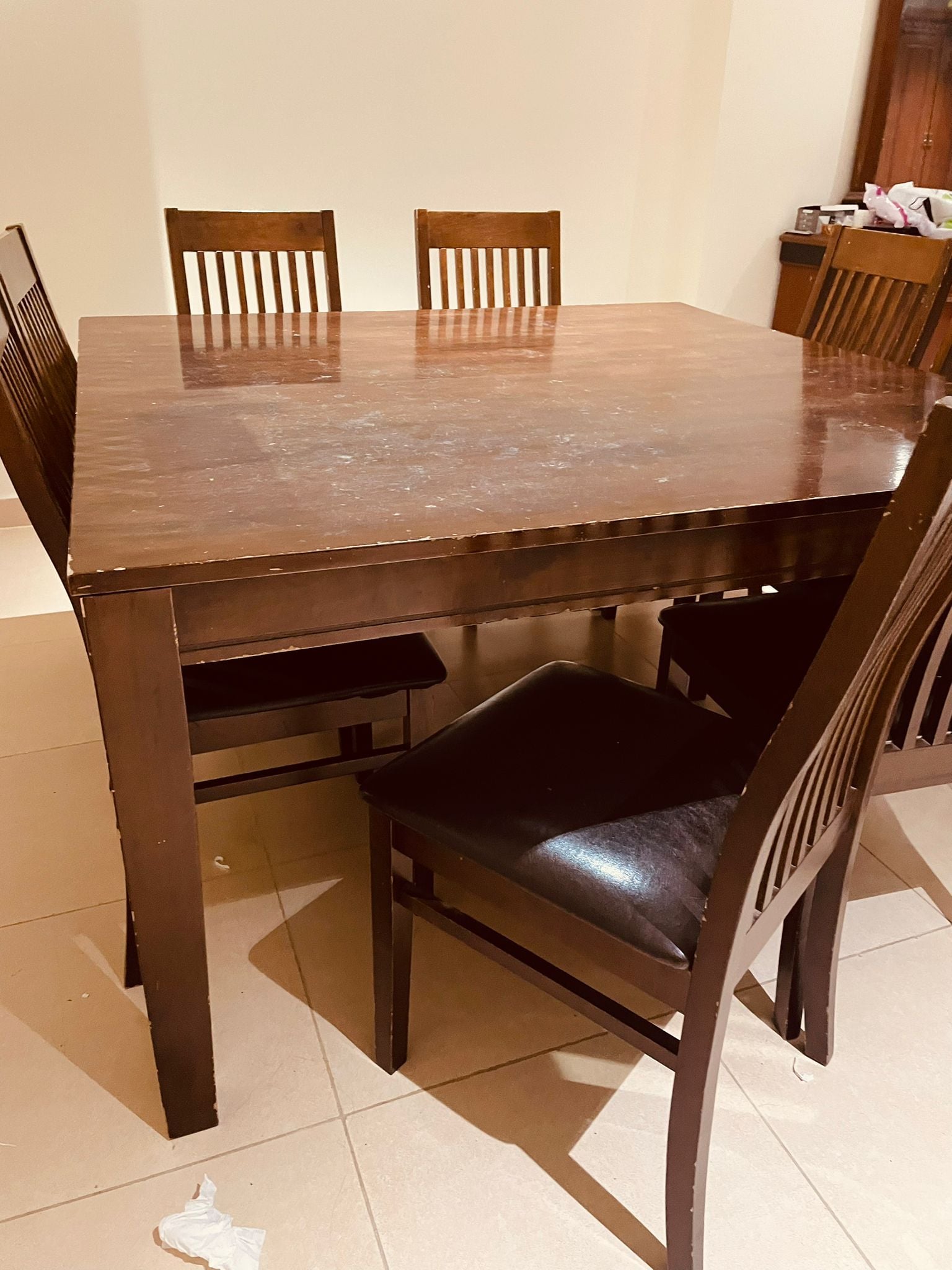 ⏳ Quick Sale! Solid Wooden Dining Table in Excellent Condition - Image 3