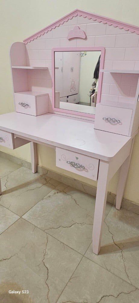 Wood Kids room - Image 1