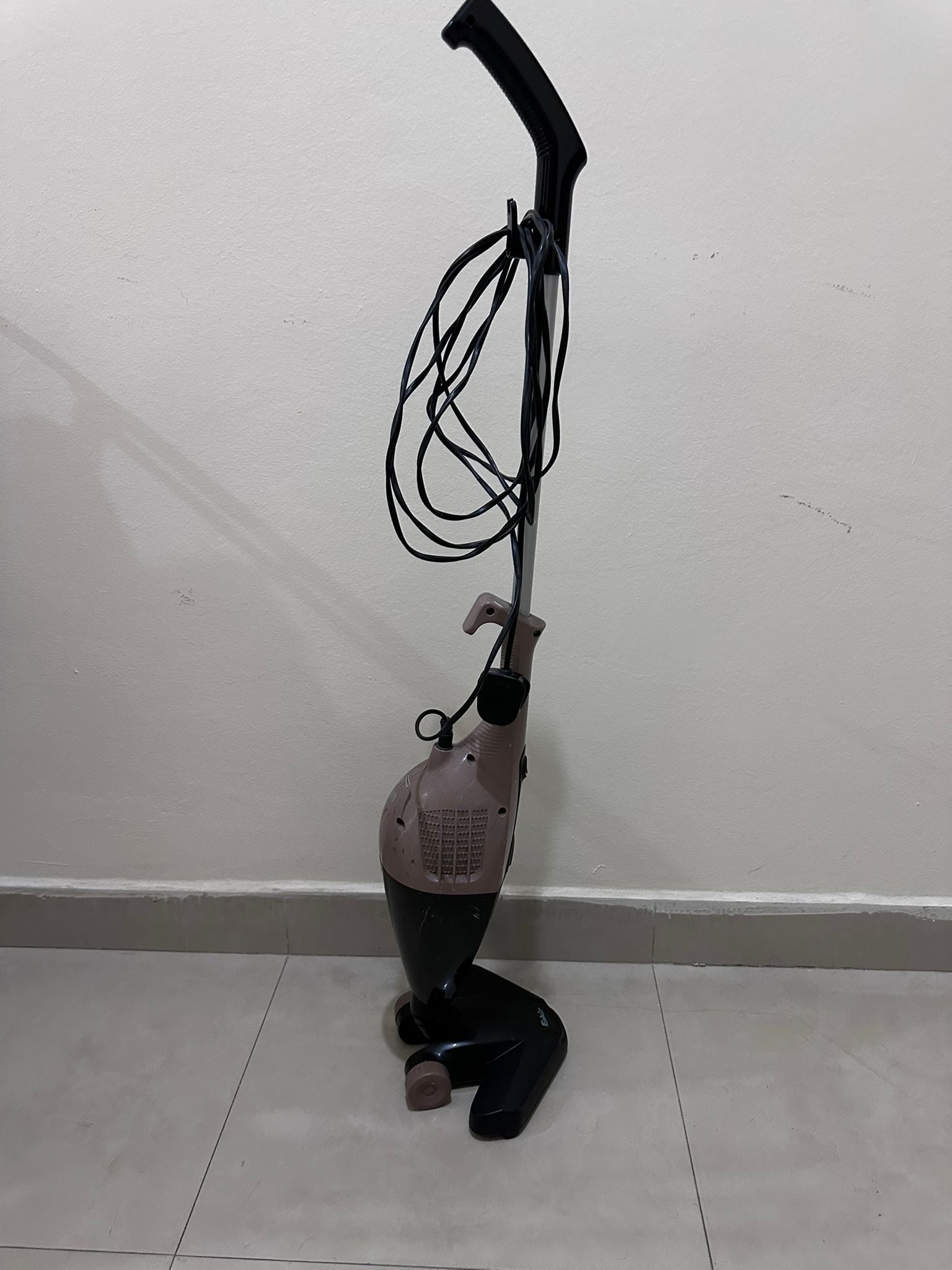 Fakir Vacuum Cleaner Lucky 800 Watts - Image 1
