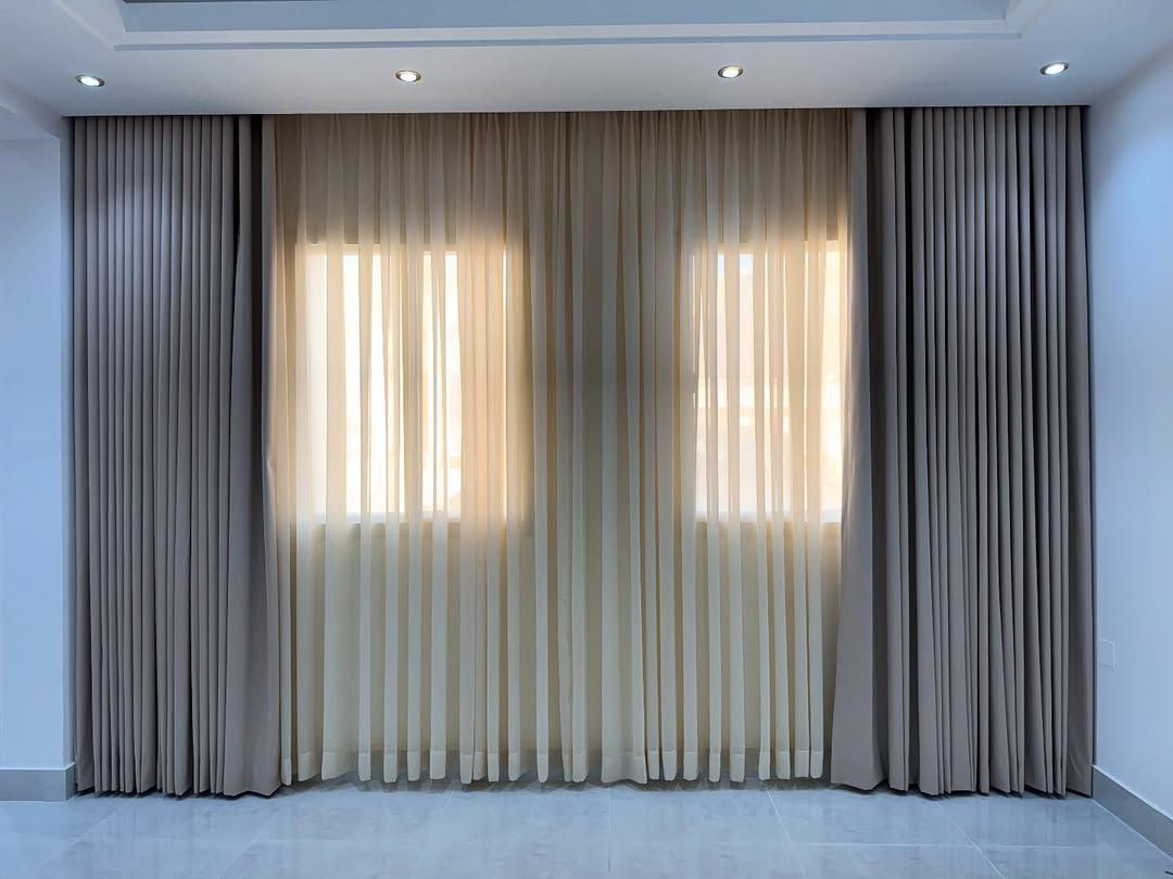 Brand New Curtains and Carpets for Home Decor - Image 7