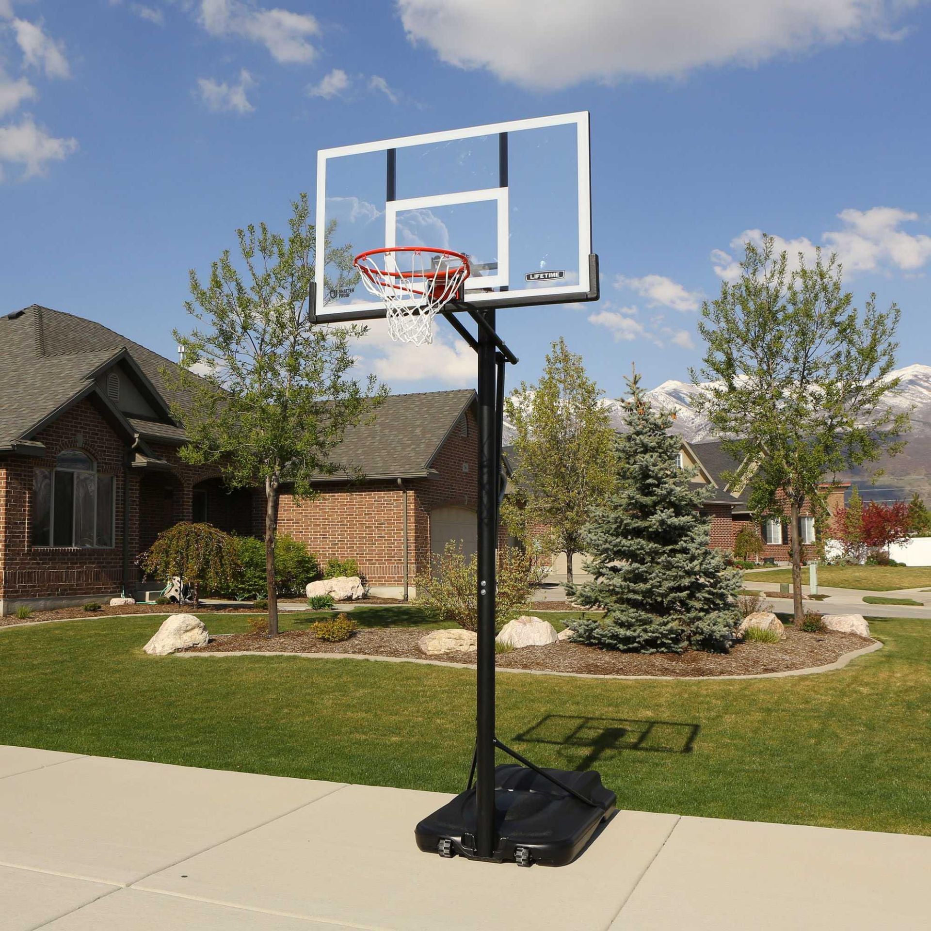 Basketball hoops  - Image 4