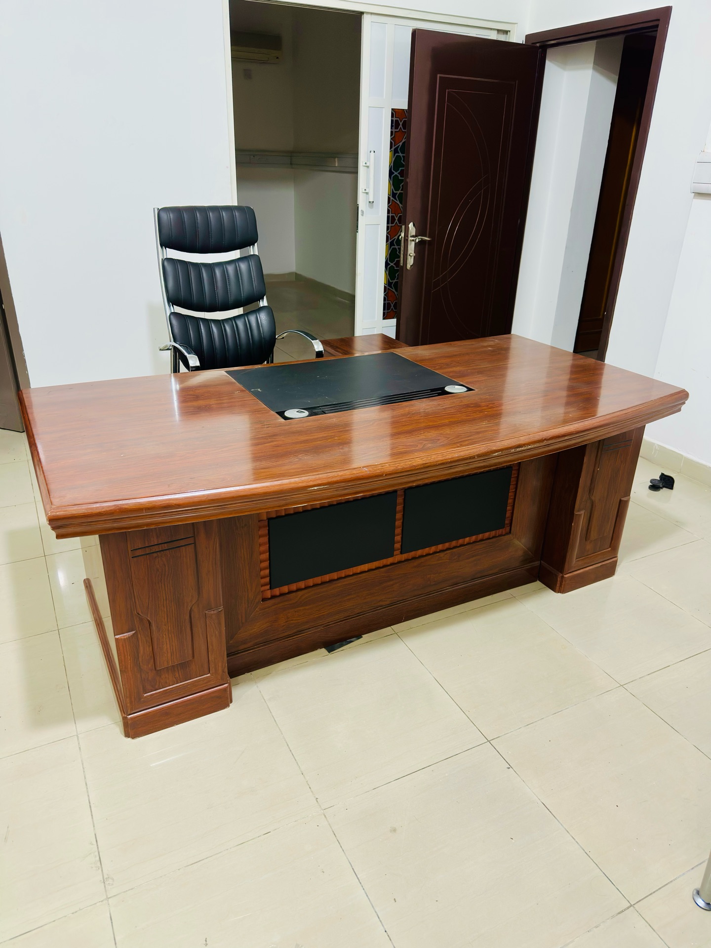 Used Office Furniture Sale Call — 33087737 - Image 7