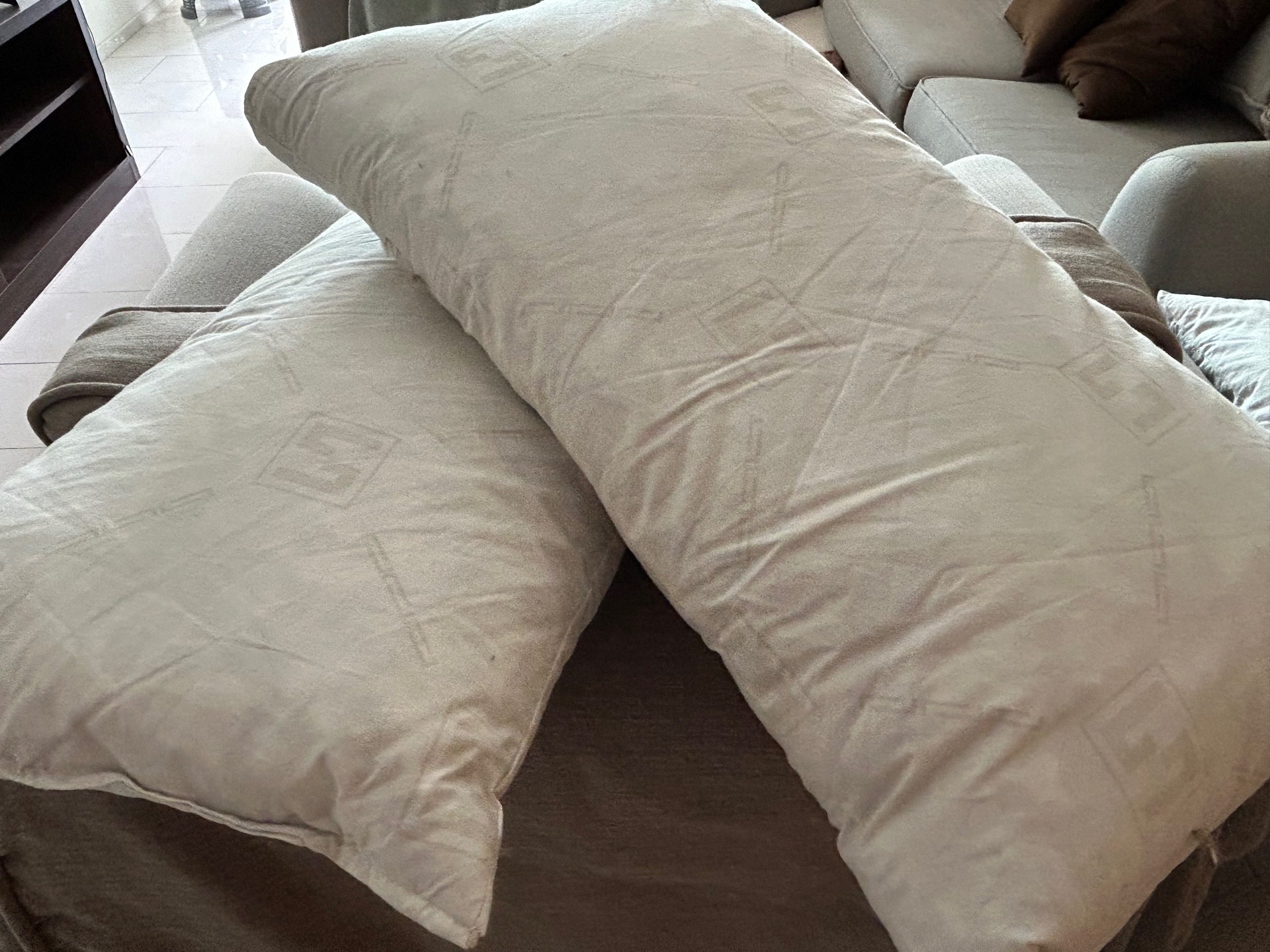 Sofa cushions  - Image 2