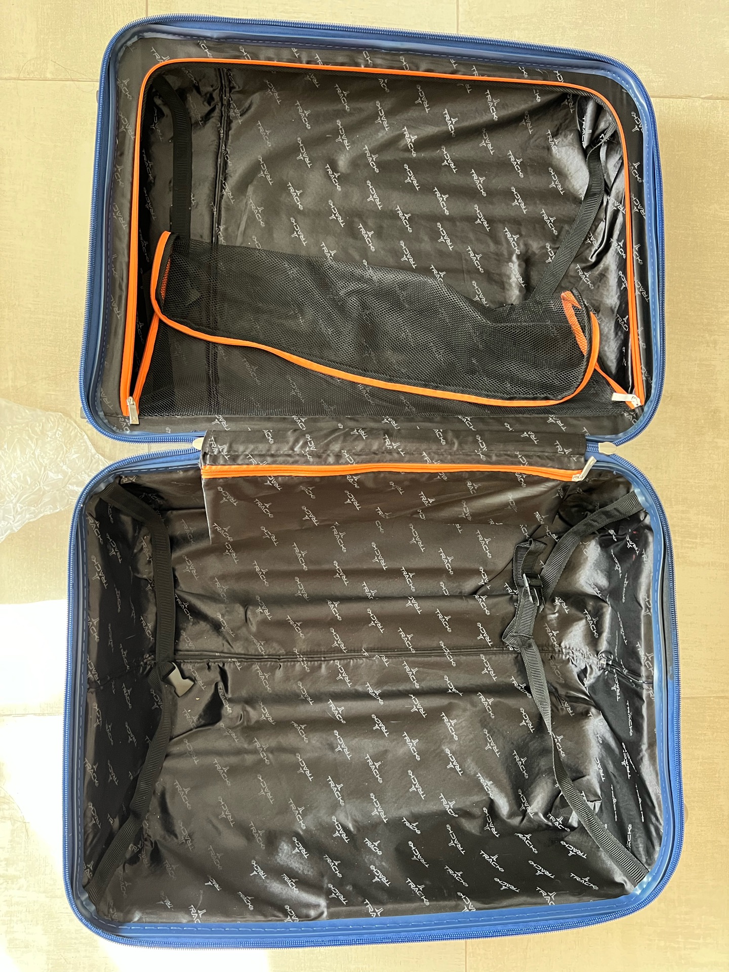 Suitcase - Image 4