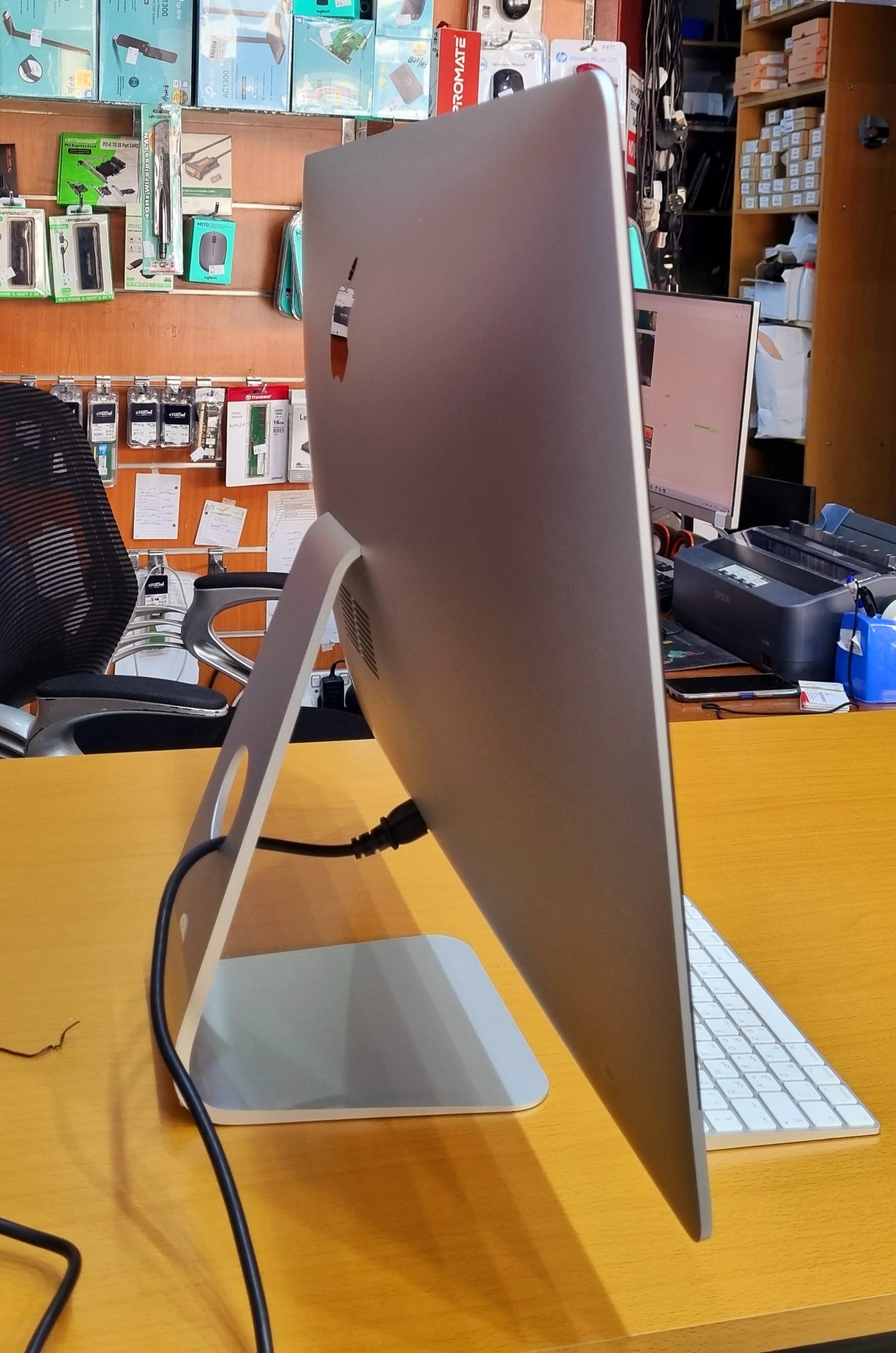 APPLE iMAC 2020 : 27" INCH 5K DISPLAY - Image 4