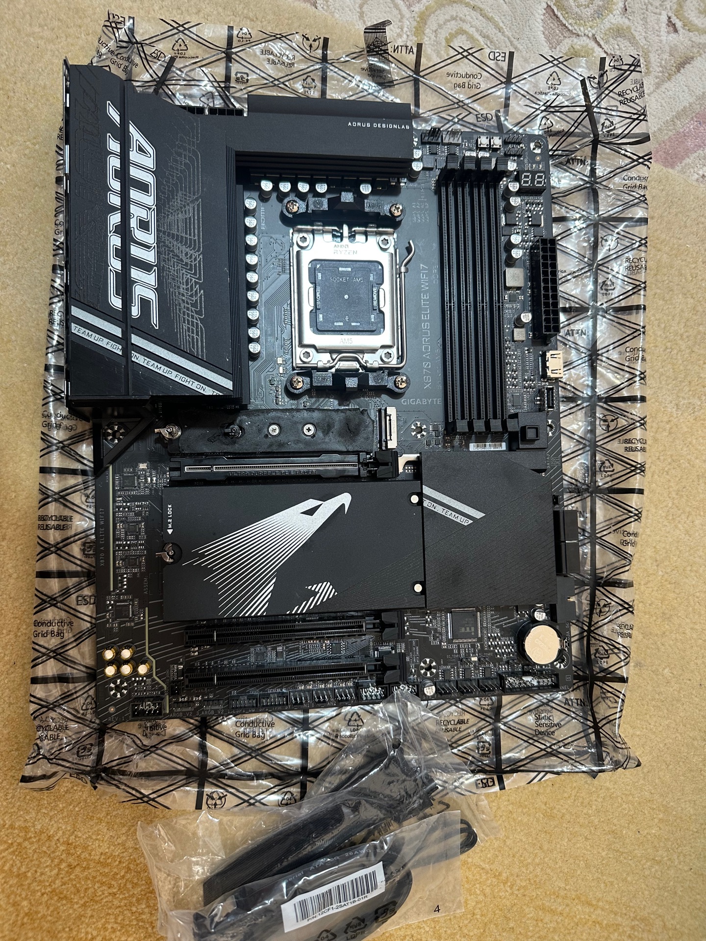 GIGABYTE X870 AORUS Elite WIFI7 AMD AM5 LGA 1718 Motherboard, ATX, DDR5, 4X M.2, - Image 2