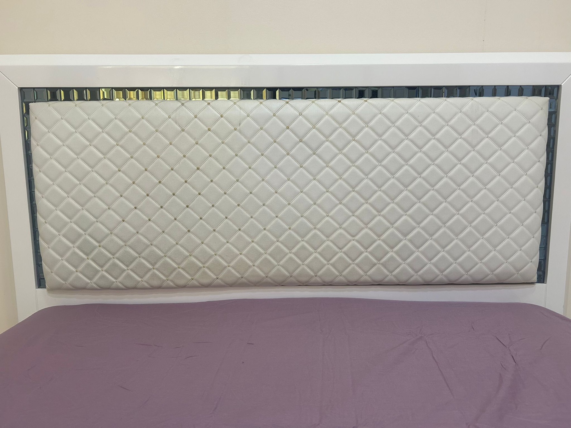 1 single size bed with mattress  - Image 3