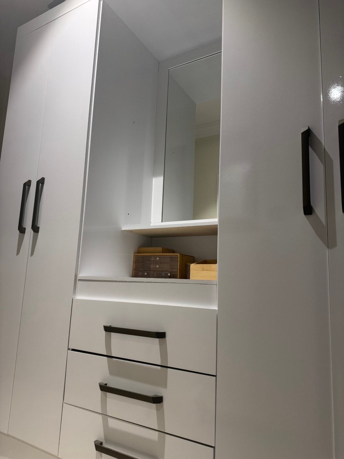 Clean 4 Door Wardrobe With 3 Drawer And Mirror - Image 1