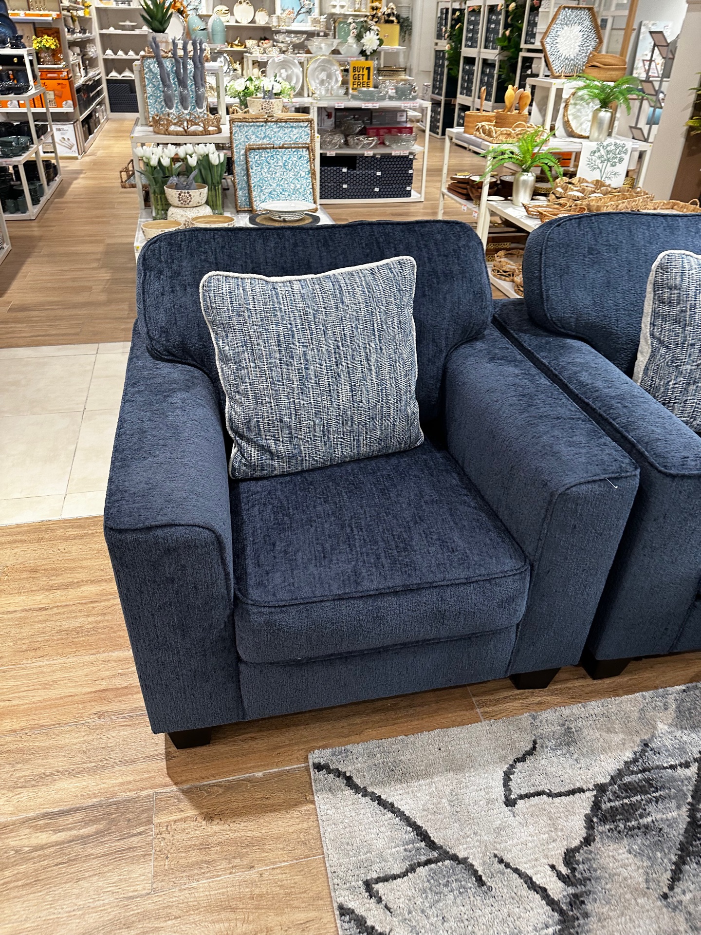 Navy blue arm chair - Image 2