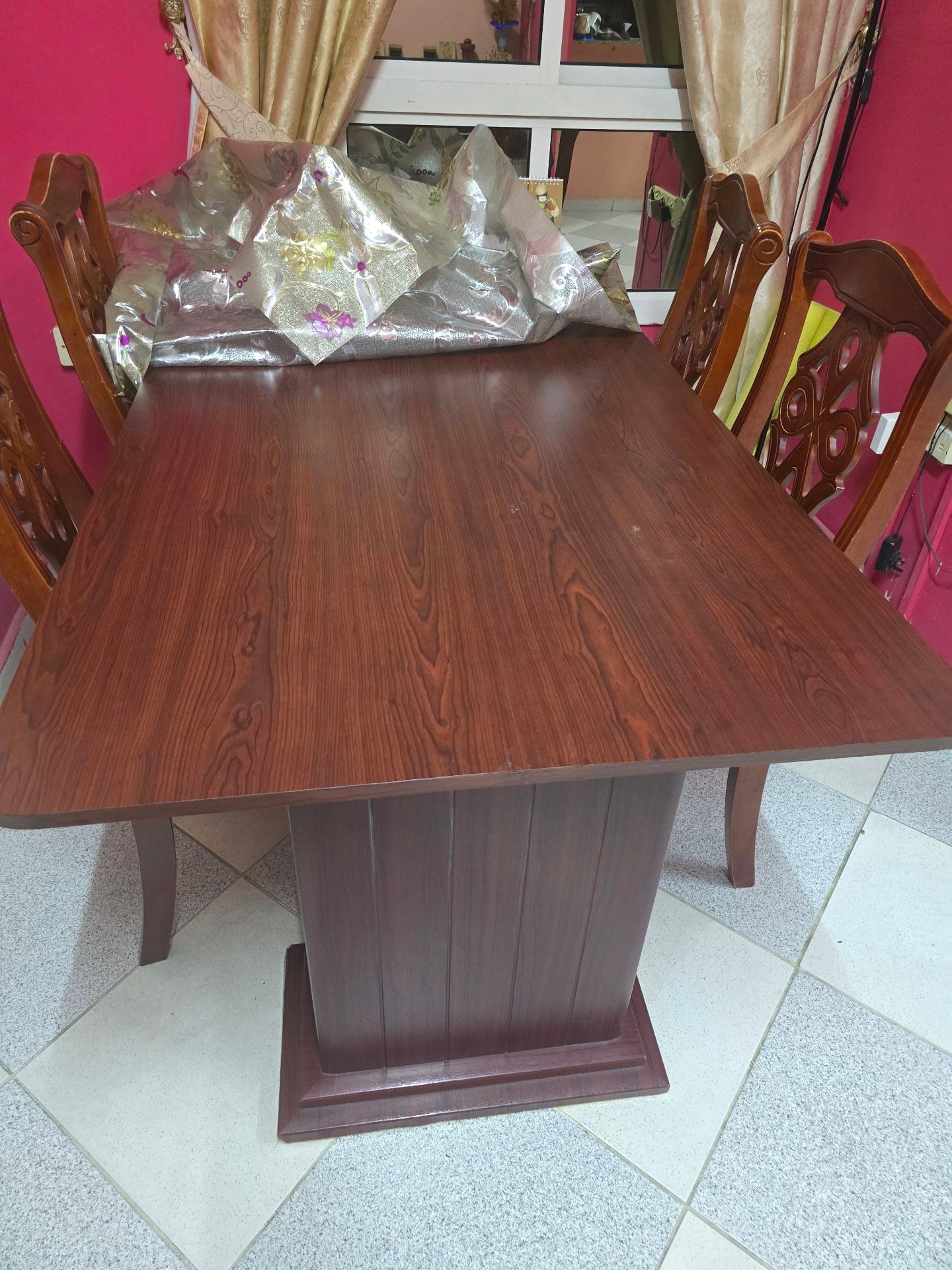 Dining table for 6 - Image 2