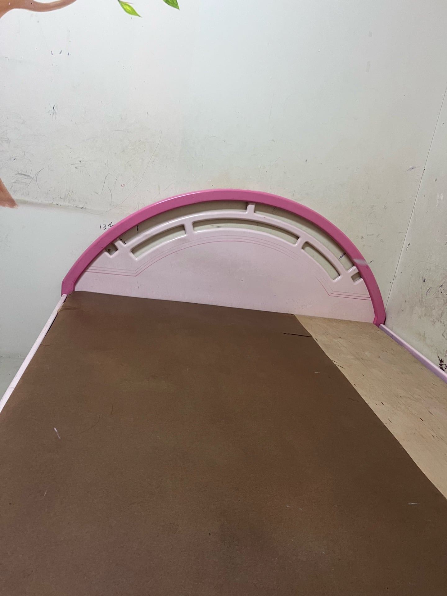 King seize bed frame for sale - Image 3