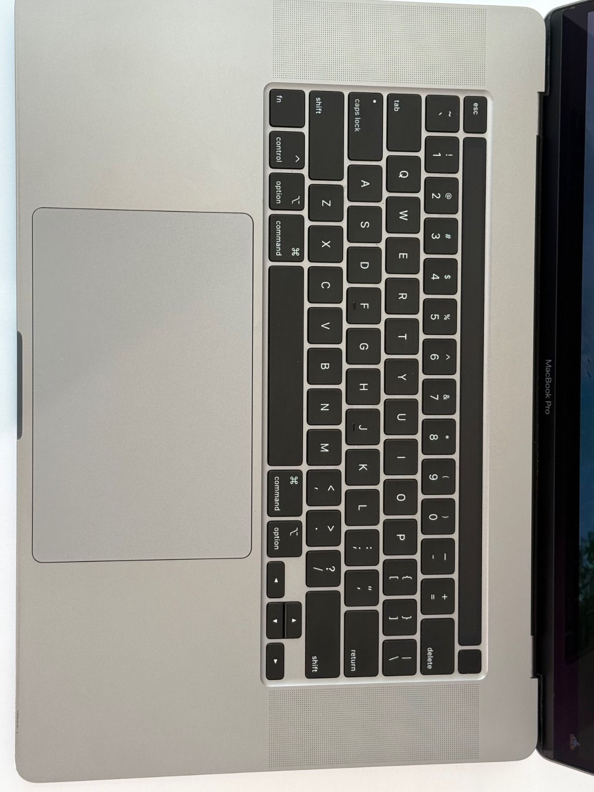 MacBook Pro 2019 - Image 6