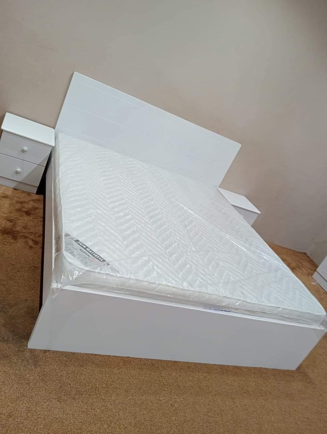Bed sets & mattress - Image 1
