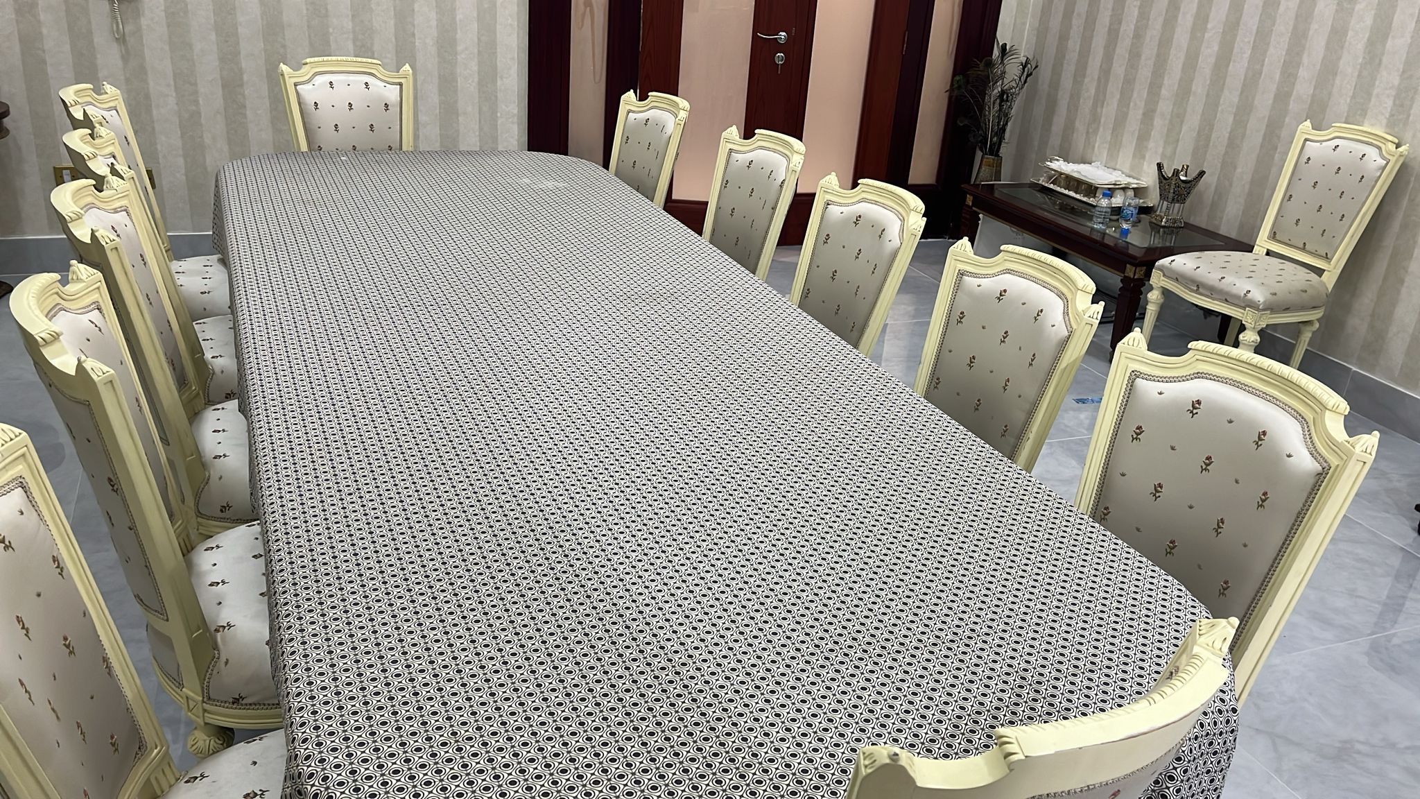  Brand new dining 2 table set and chairs emrgencey sale  - Image 4