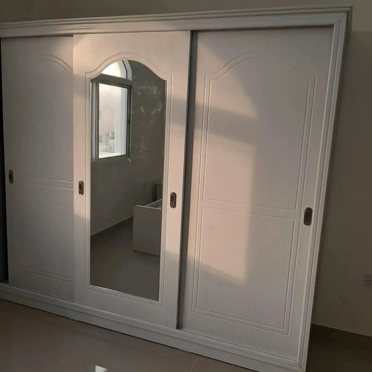 Cabinet / wardrobe - Image 6