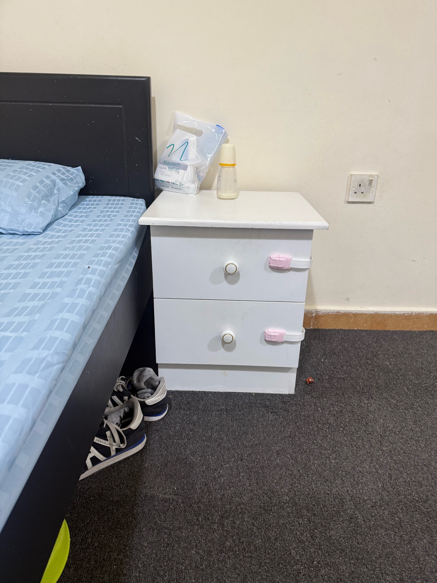 Queen Size Bed with Dressing table  - Image 5